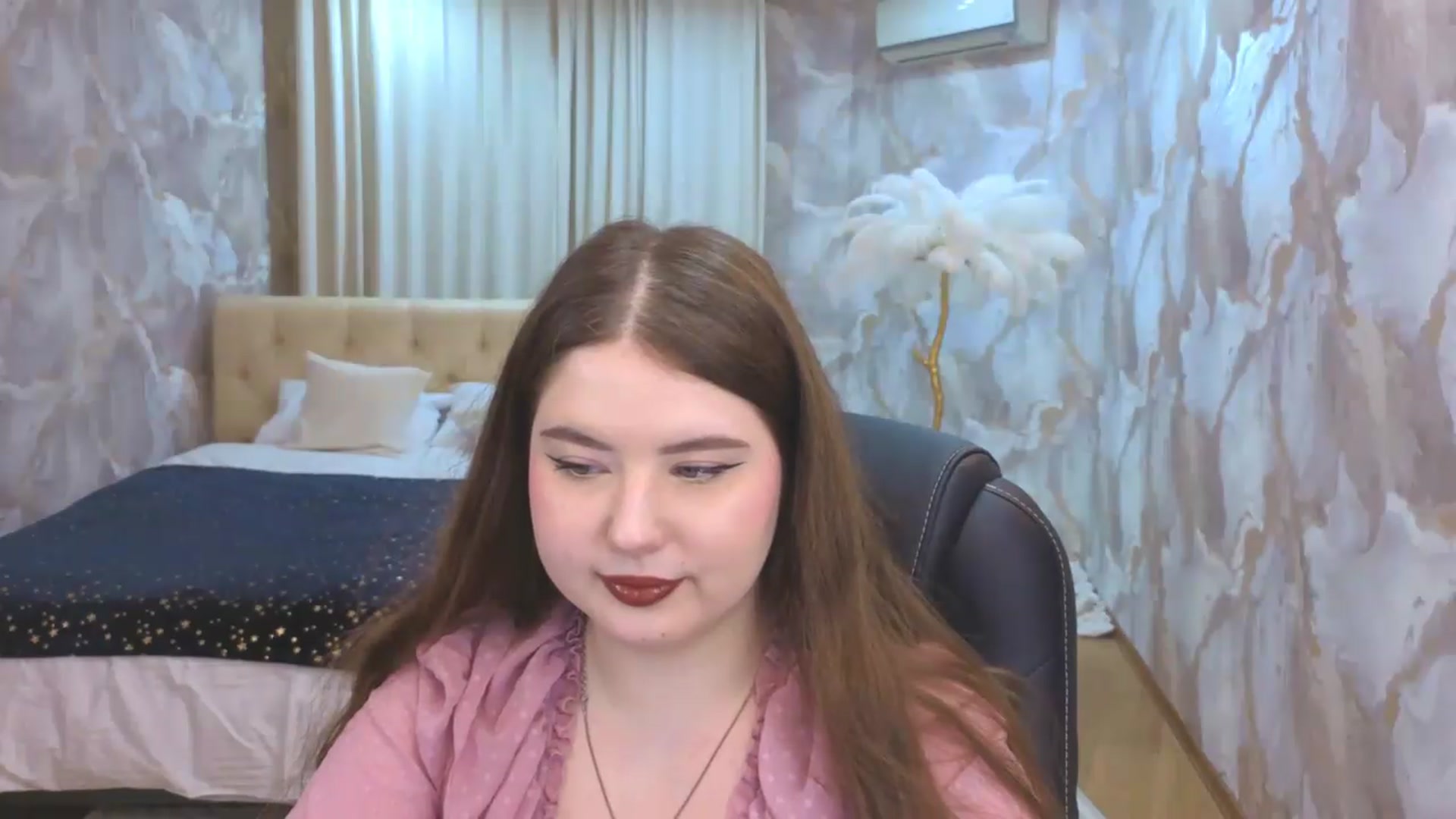 Gallery image thumbnail from EnigmaVeil's myfreecams stream on, 08/15/2026, 24:58 image 16 of 20