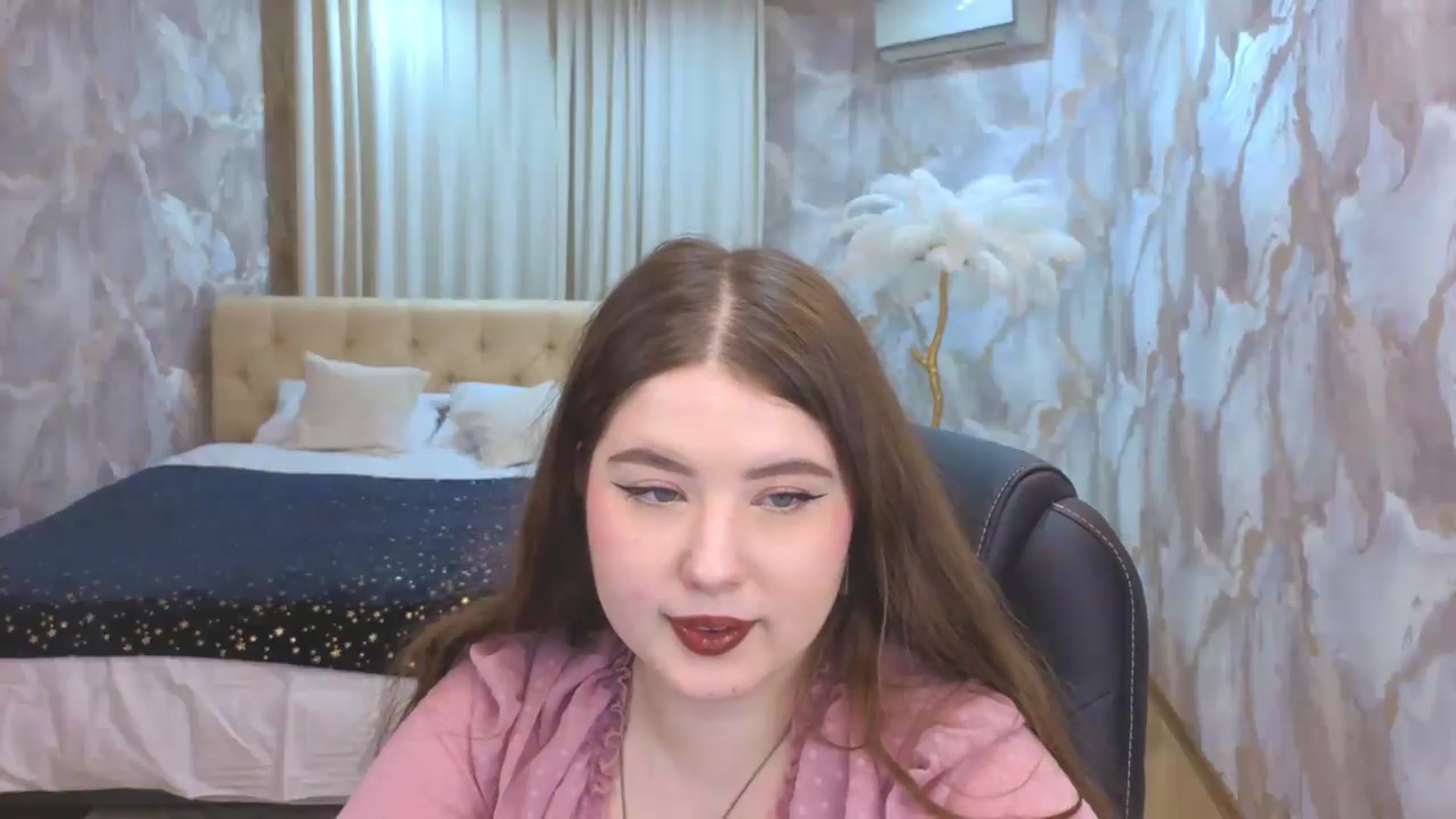 Gallery image thumbnail from EnigmaVeil's myfreecams stream on, 08/15/2026, 24:58 image 9 of 20