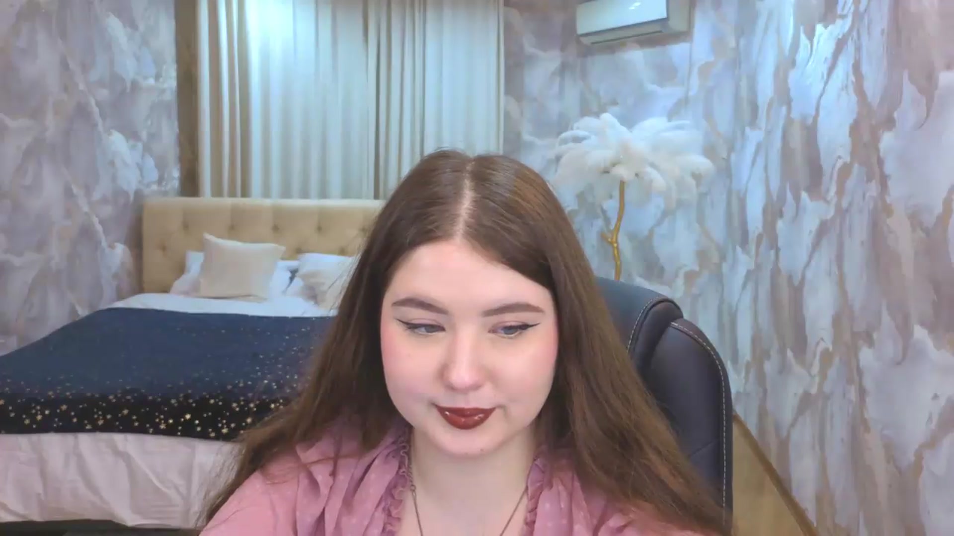 Gallery image thumbnail from EnigmaVeil's myfreecams stream on, 08/15/2026, 24:58 image 19 of 20