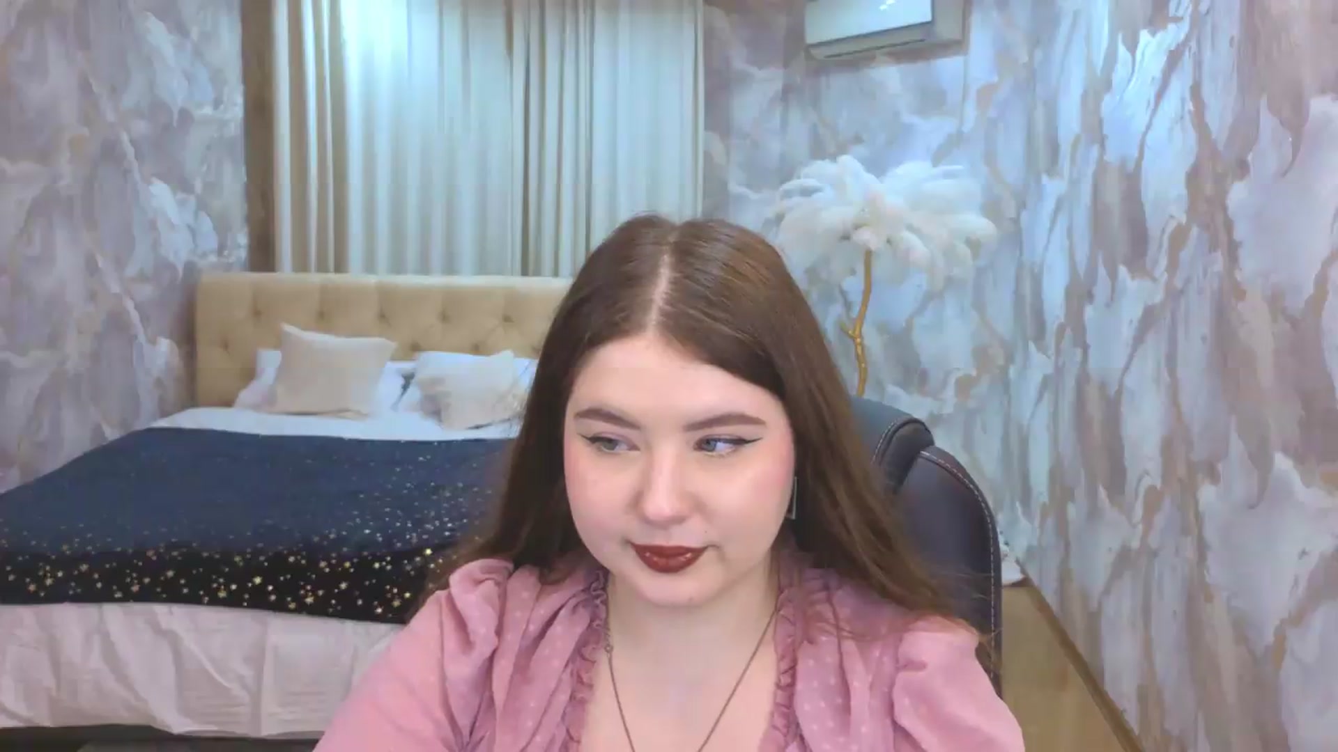 Gallery image thumbnail from EnigmaVeil's myfreecams stream on, 08/15/2026, 24:58 image 15 of 20