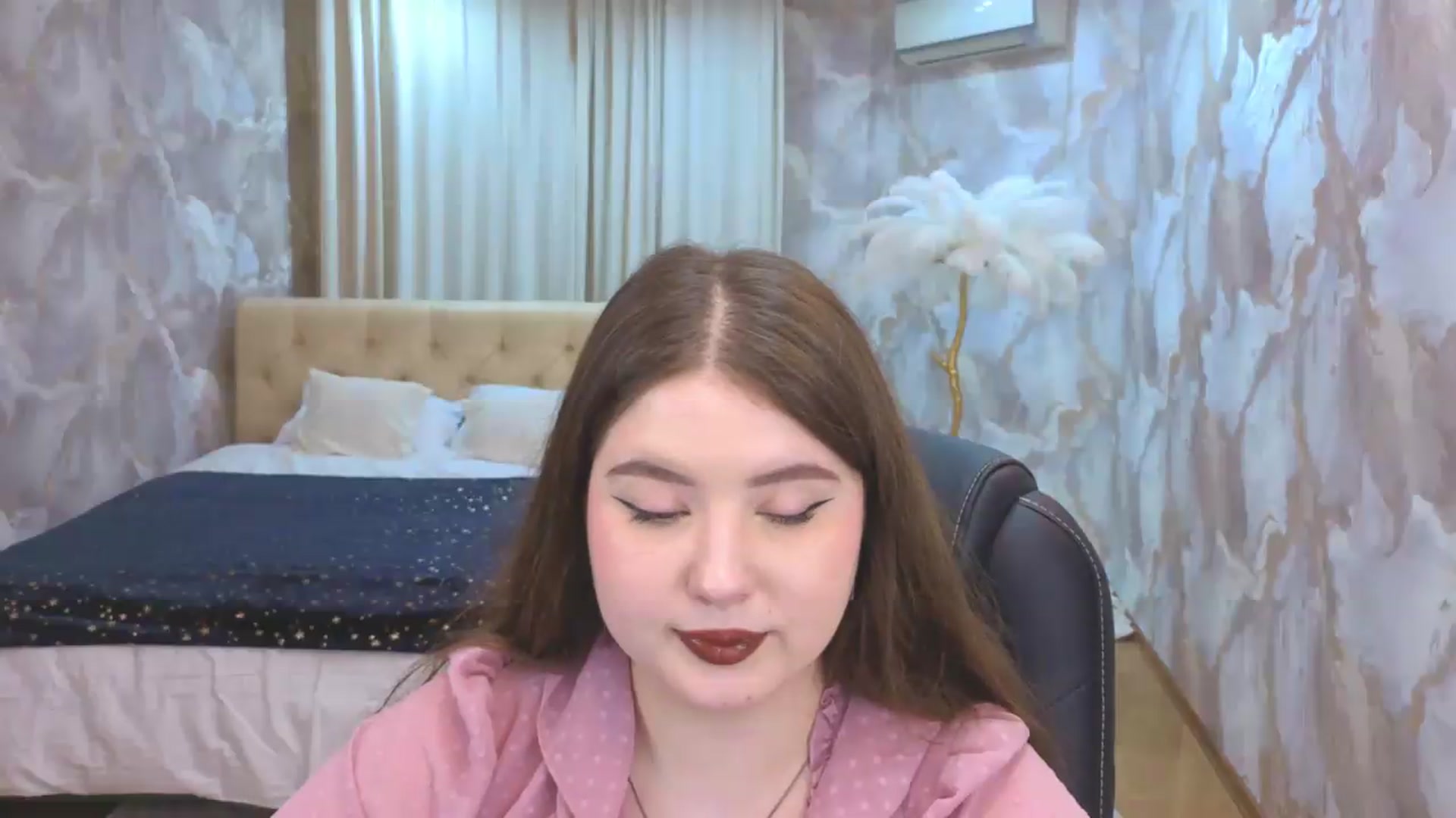 Gallery image thumbnail from EnigmaVeil's myfreecams stream on, 08/15/2026, 01:45 image 2 of 20