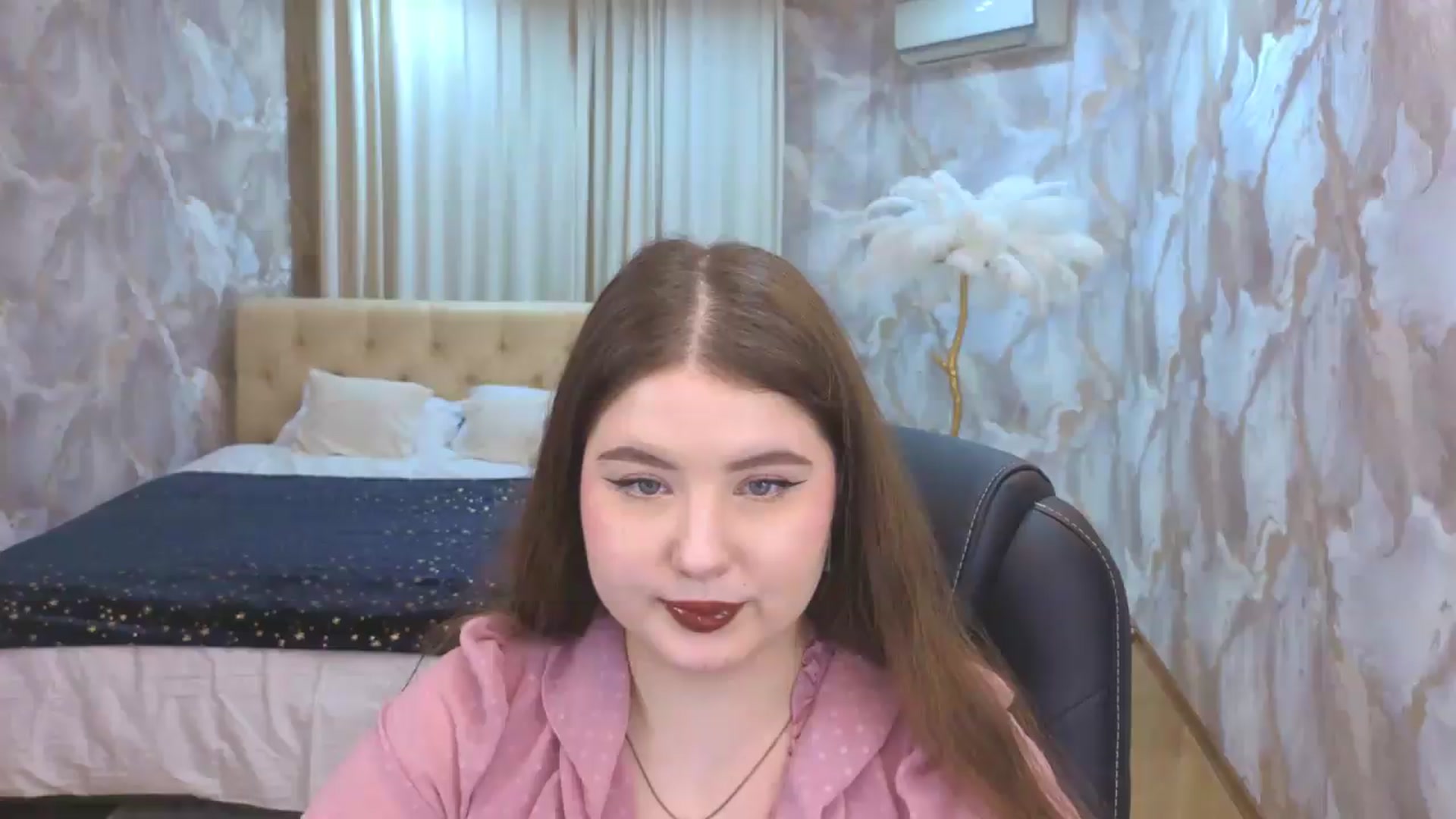 Gallery image thumbnail from EnigmaVeil's myfreecams stream on, 08/15/2026, 01:45 image 5 of 20