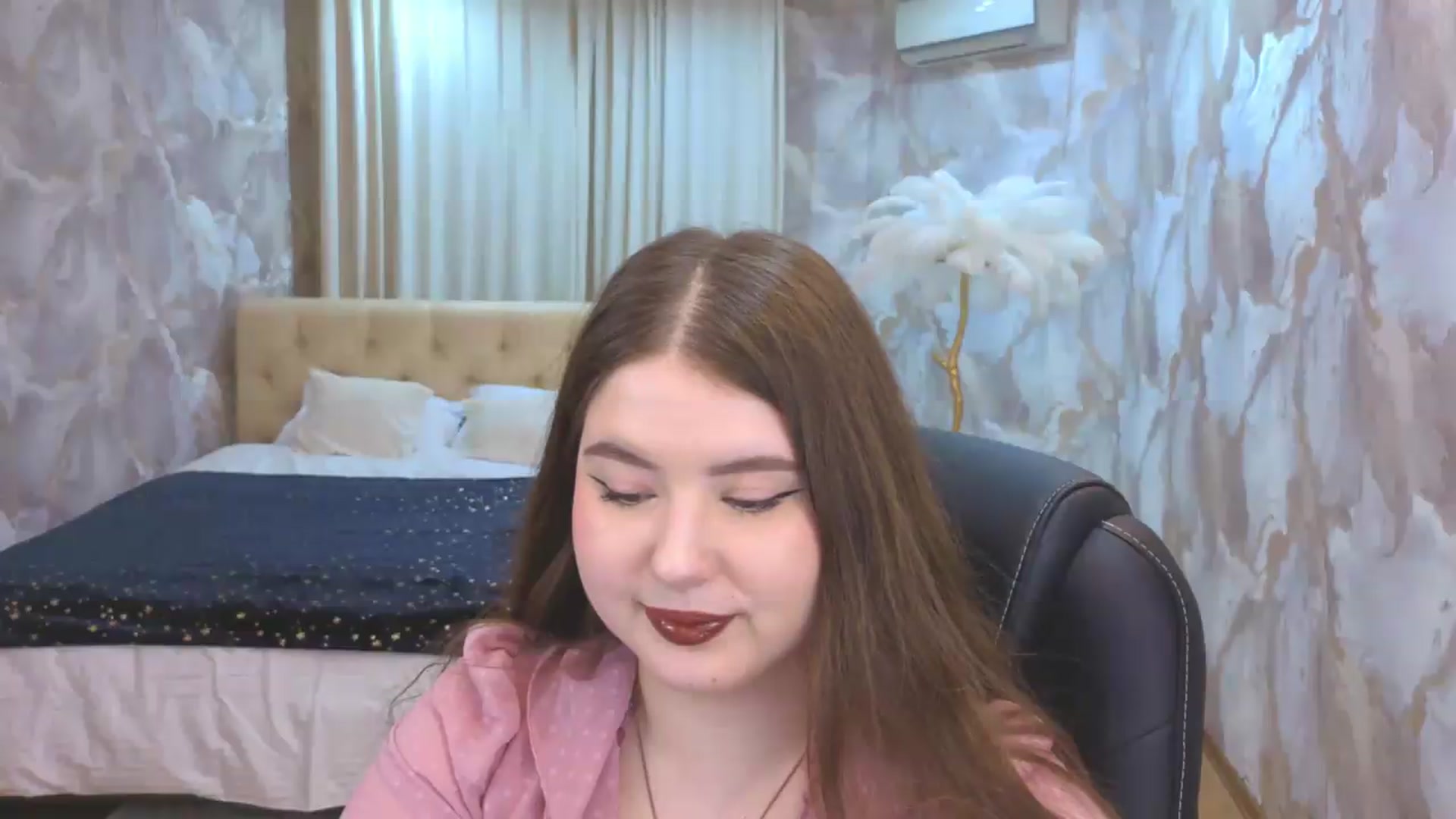 Gallery image thumbnail from EnigmaVeil's myfreecams stream on, 08/15/2026, 01:45 image 18 of 20