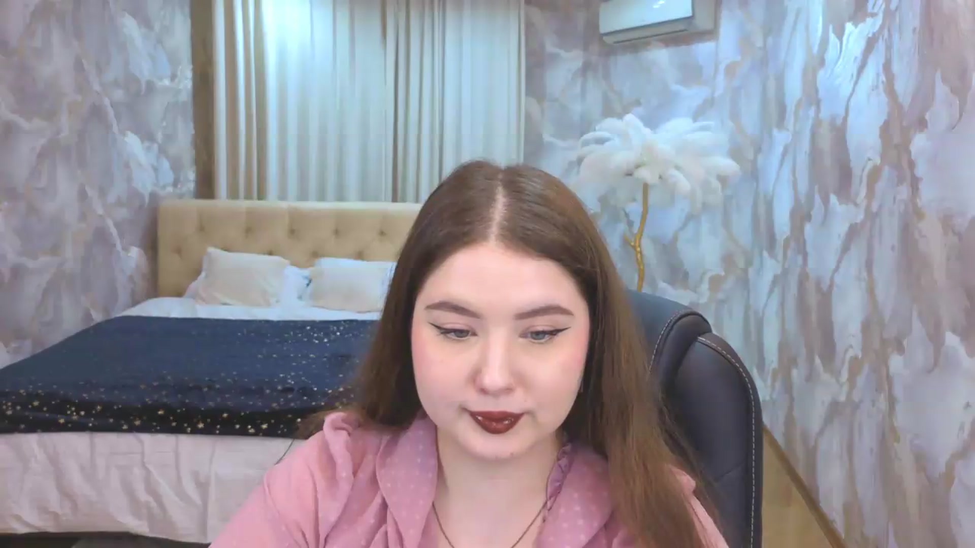 Gallery image thumbnail from EnigmaVeil's myfreecams stream on, 08/15/2026, 01:45 image 4 of 20
