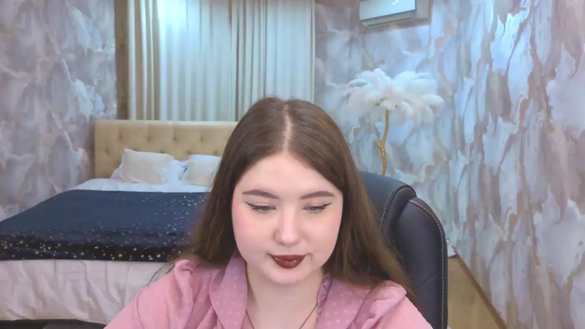 Gallery image thumbnail from EnigmaVeil's myfreecams stream on, 08/15/2026, 01:45 image 1 of 20
