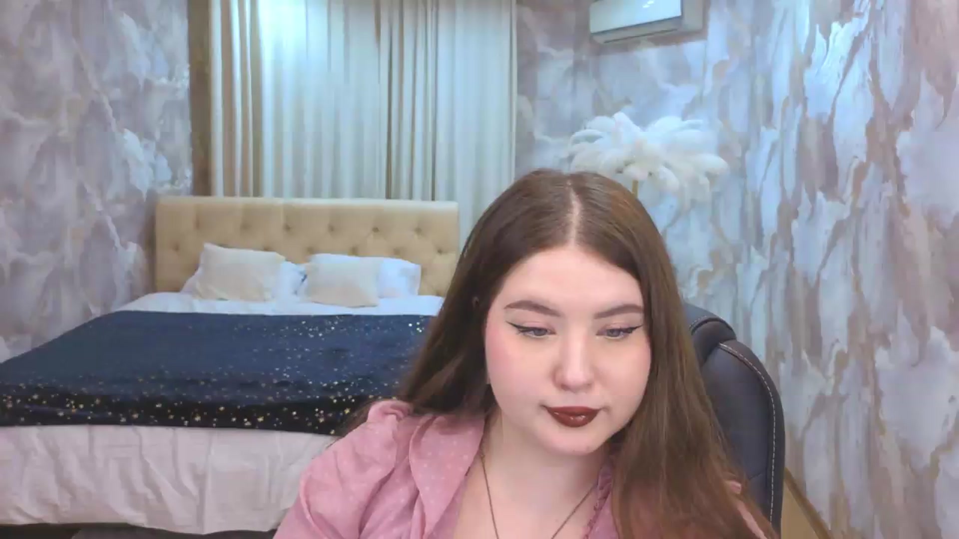Gallery image thumbnail from EnigmaVeil's myfreecams stream on, 08/15/2026, 01:45 image 16 of 20