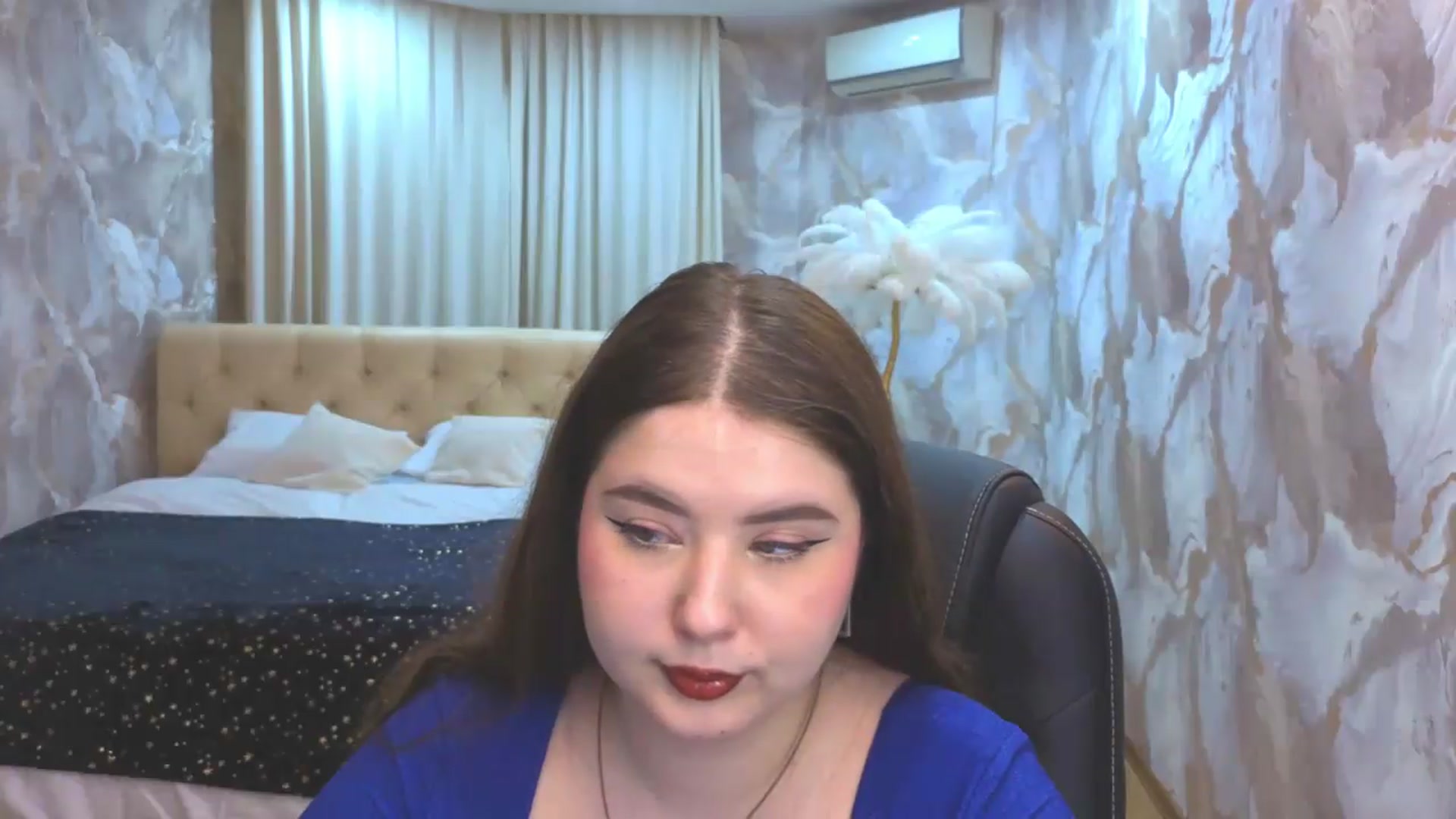 Gallery image thumbnail from EnigmaVeil's myfreecams stream on, 08/15/2026, 23:45 image 19 of 20