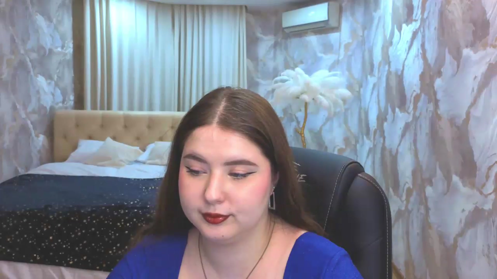 Gallery image thumbnail from EnigmaVeil's myfreecams stream on, 08/15/2026, 23:45 image 17 of 20