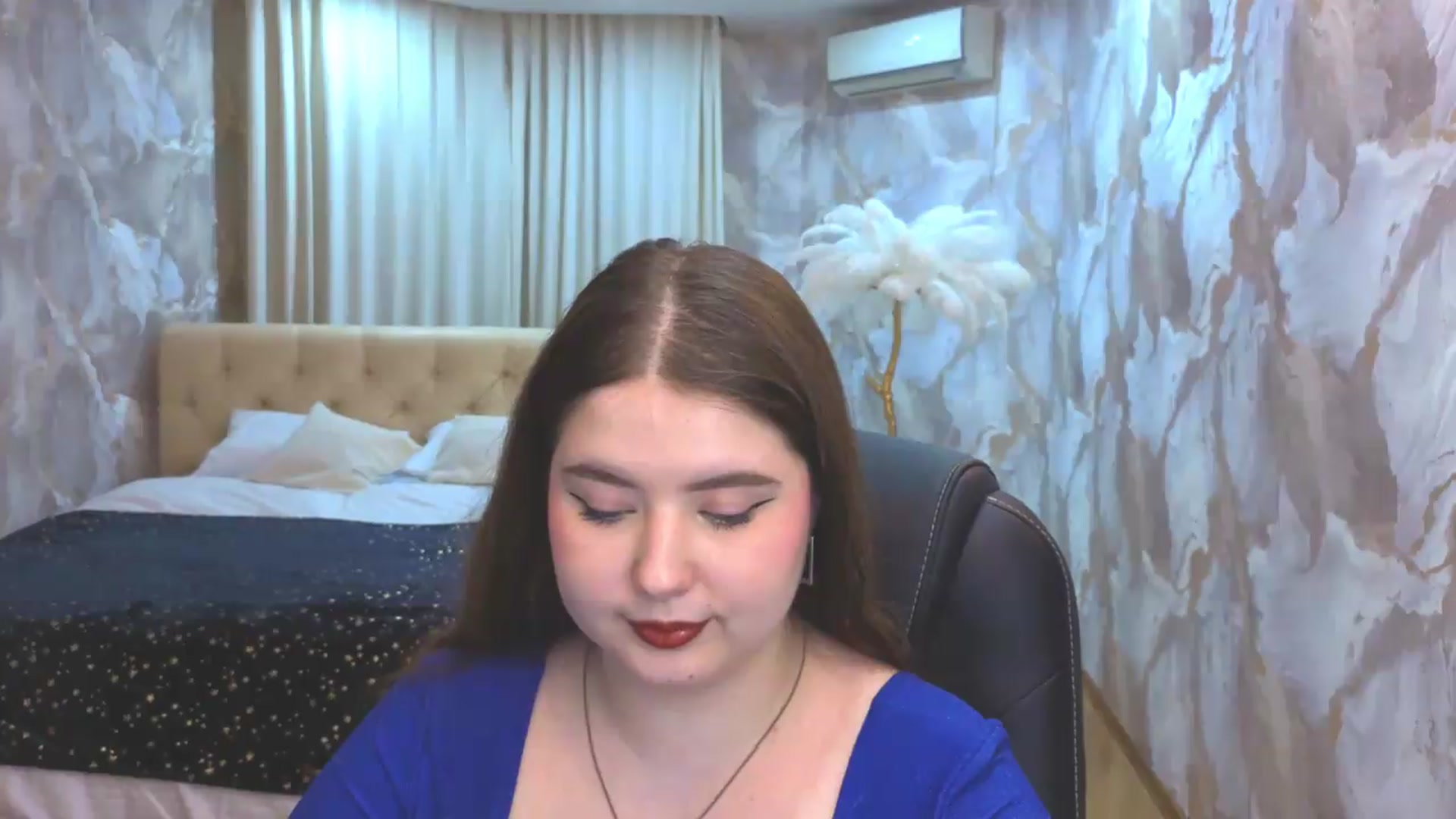 Gallery image thumbnail from EnigmaVeil's myfreecams stream on, 08/15/2026, 23:45 image 12 of 20