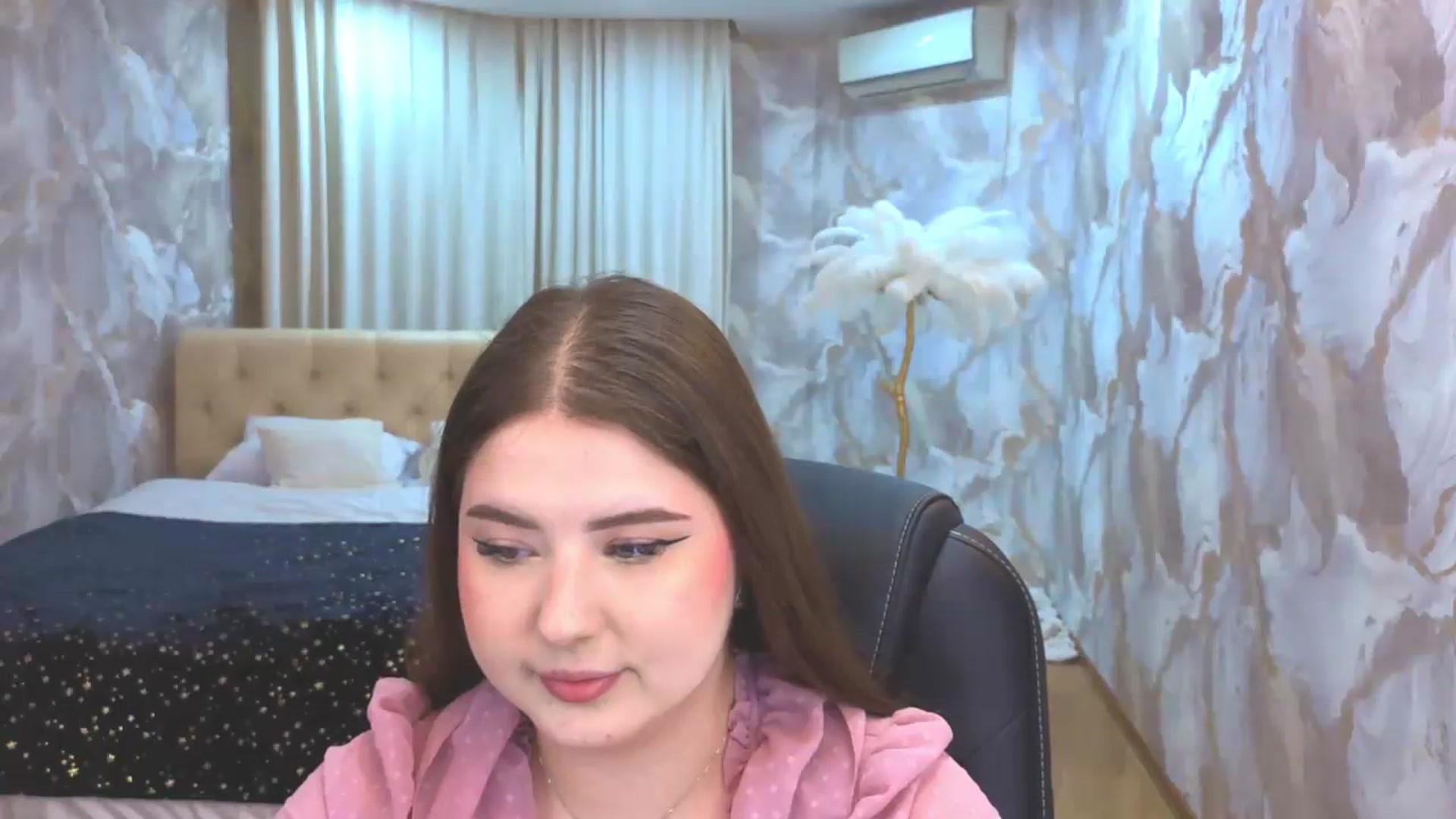 Gallery image thumbnail from EnigmaVeil's myfreecams stream on, 09/10/2026, 23:47 image 2 of 20
