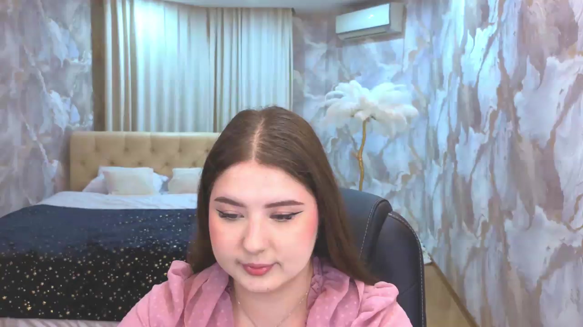 Gallery image thumbnail from EnigmaVeil's myfreecams stream on, 09/10/2026, 23:47 image 1 of 20