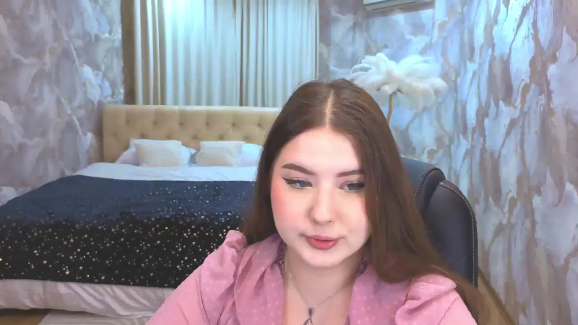 Gallery image thumbnail from EnigmaVeil's myfreecams stream on, 09/10/2026, 23:47 image 7 of 20