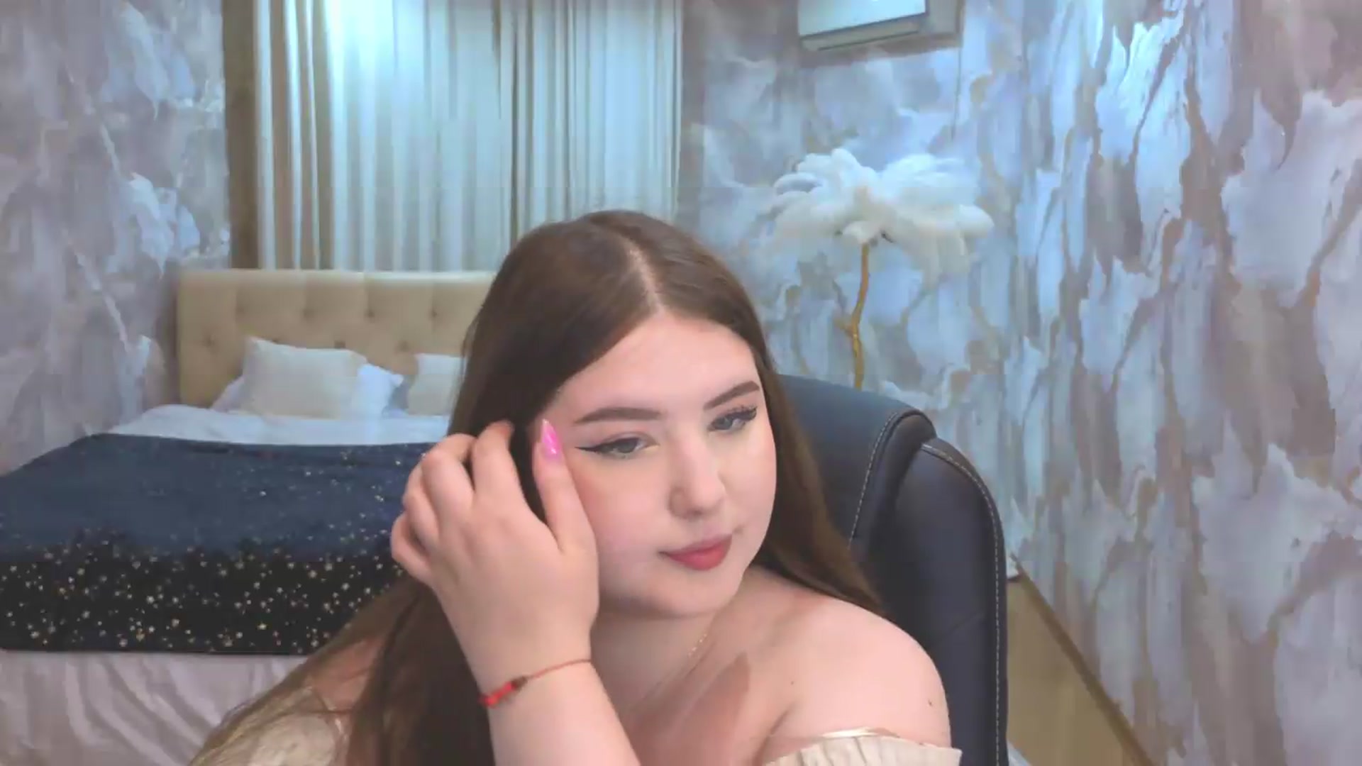 Gallery image thumbnail from EnigmaVeil's myfreecams stream on, 09/11/2026, 19:46 image 2 of 20