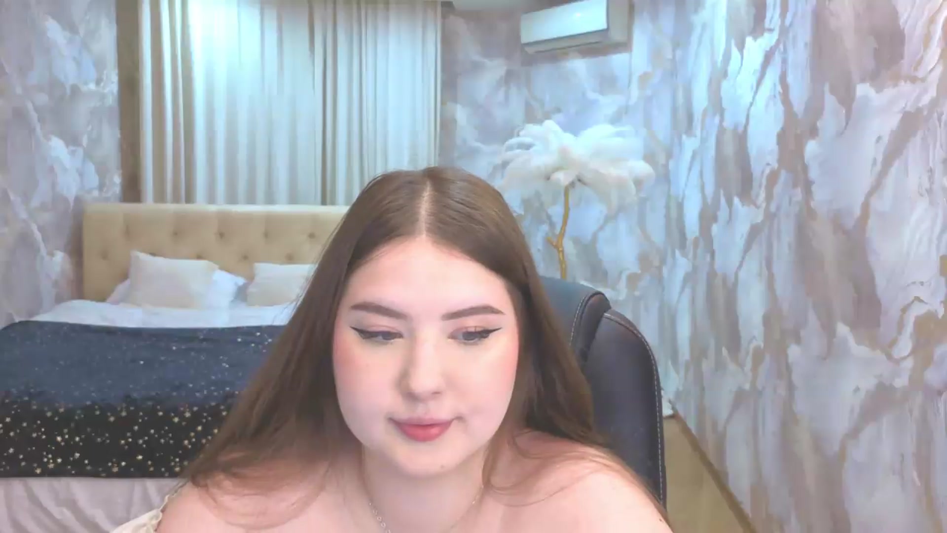 Gallery image thumbnail from EnigmaVeil's myfreecams stream on, 09/11/2026, 19:46 image 18 of 20