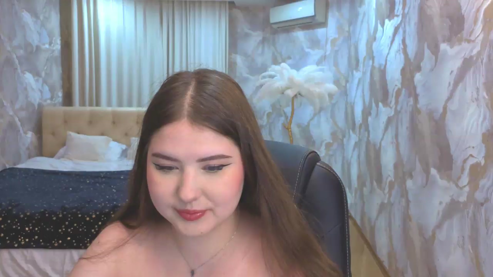 Gallery image thumbnail from EnigmaVeil's myfreecams stream on, 09/11/2026, 21:35 image 15 of 20