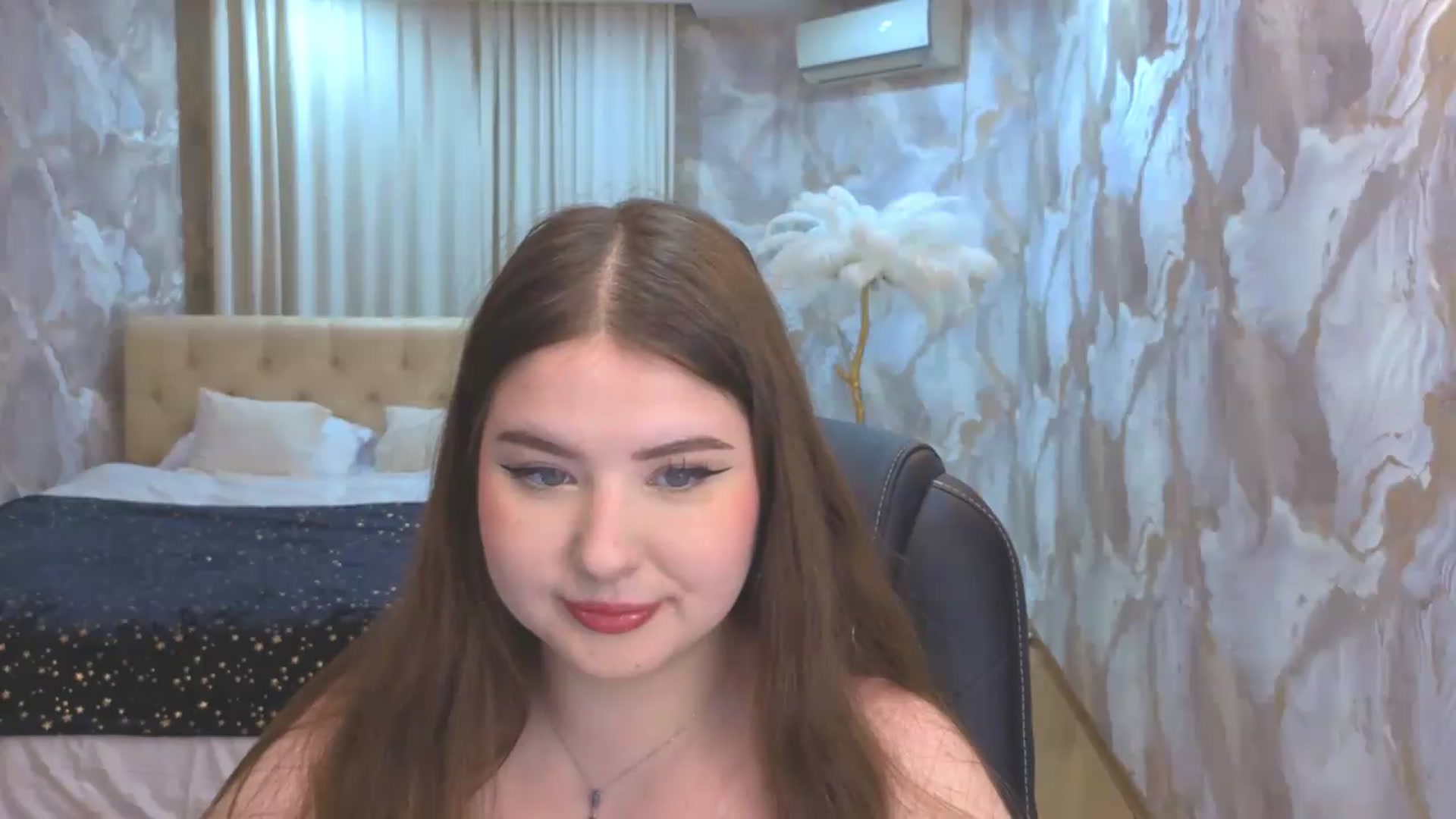 Gallery image thumbnail from EnigmaVeil's myfreecams stream on, 09/11/2026, 21:35 image 19 of 20