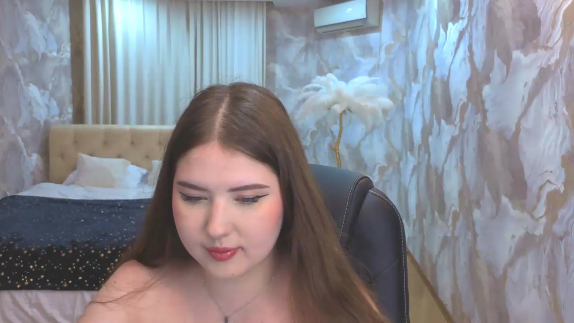 Gallery image thumbnail from EnigmaVeil's myfreecams stream on, 09/11/2026, 21:35 image 17 of 20