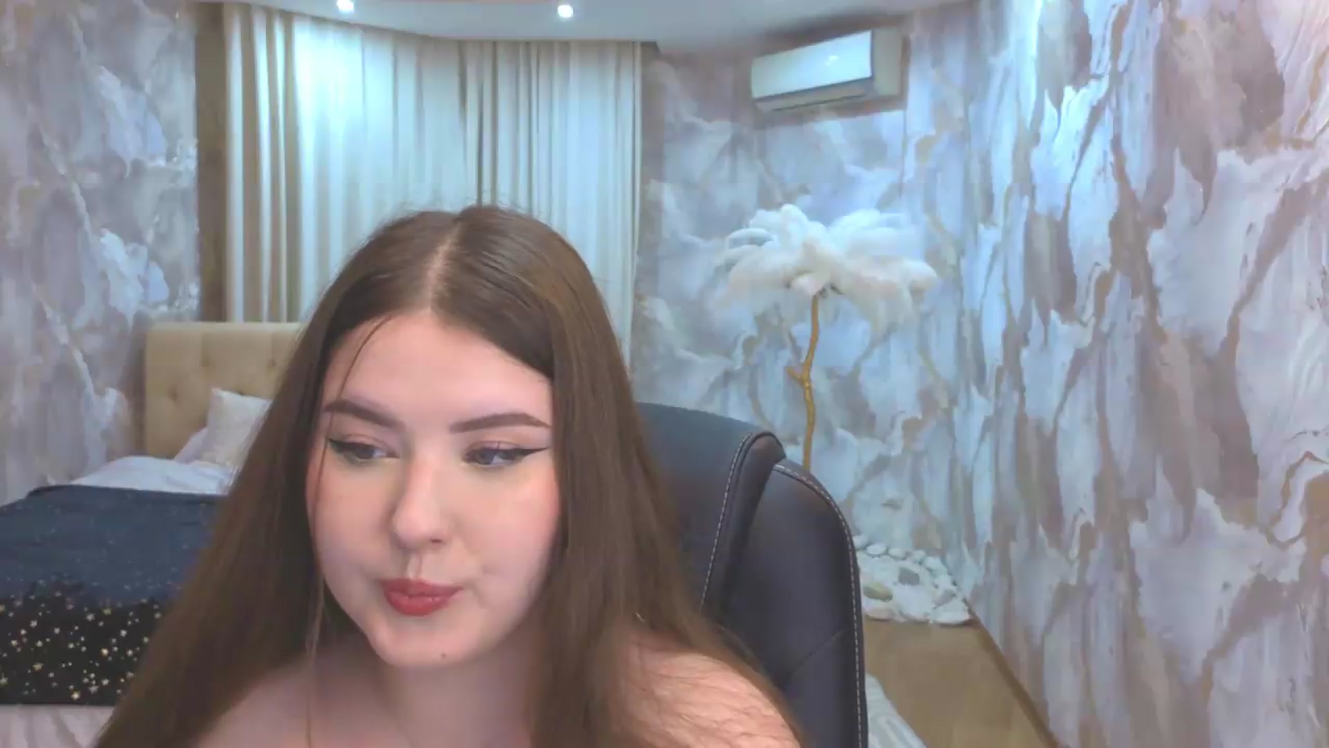 Gallery image thumbnail from EnigmaVeil's myfreecams stream on, 09/11/2026, 23:27 image 15 of 20
