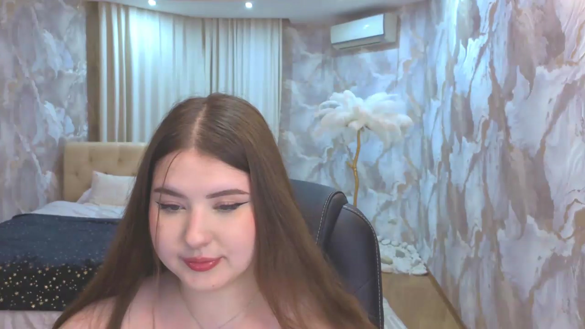 Gallery image thumbnail from EnigmaVeil's myfreecams stream on, 09/11/2026, 23:27 image 17 of 20