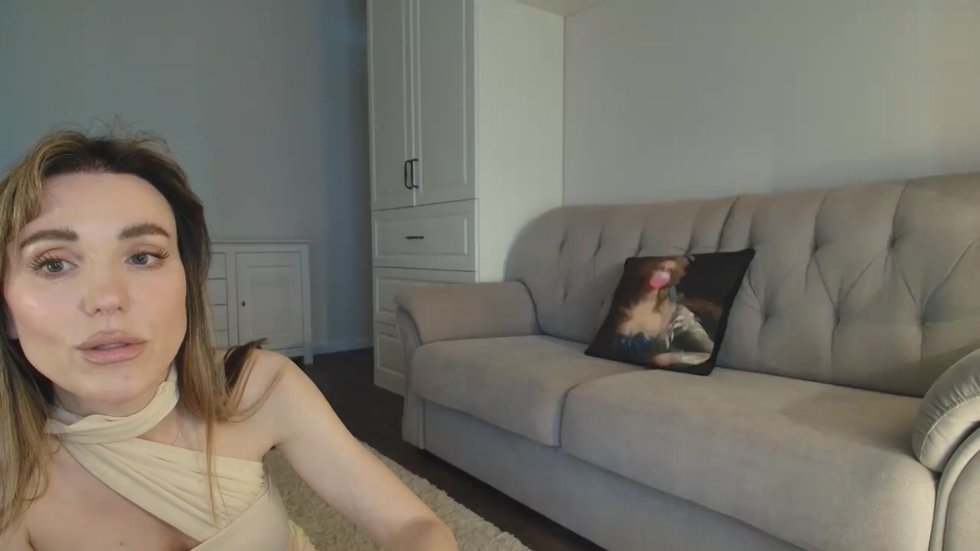 Gallery image thumbnail from EnigmaWine's myfreecams stream on, 04/11/2026, 07:57 image 5 of 20