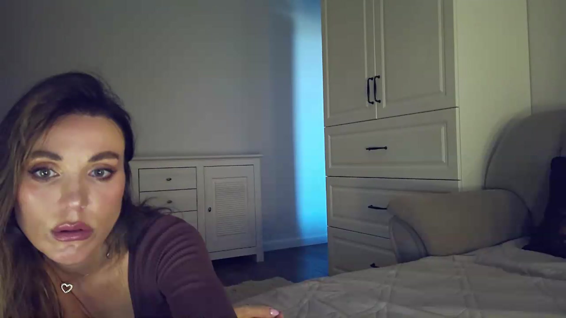 Gallery image thumbnail from EnigmaWine's myfreecams stream on, 08/02/2026, 09:27 image 15 of 20