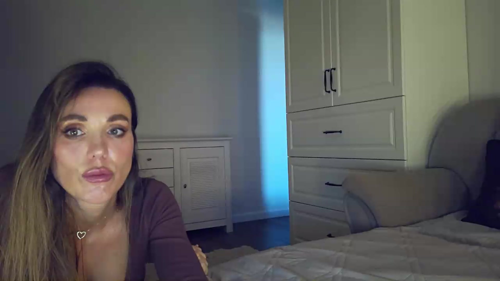 Gallery image thumbnail from EnigmaWine's myfreecams stream on, 08/02/2026, 09:27 image 18 of 20