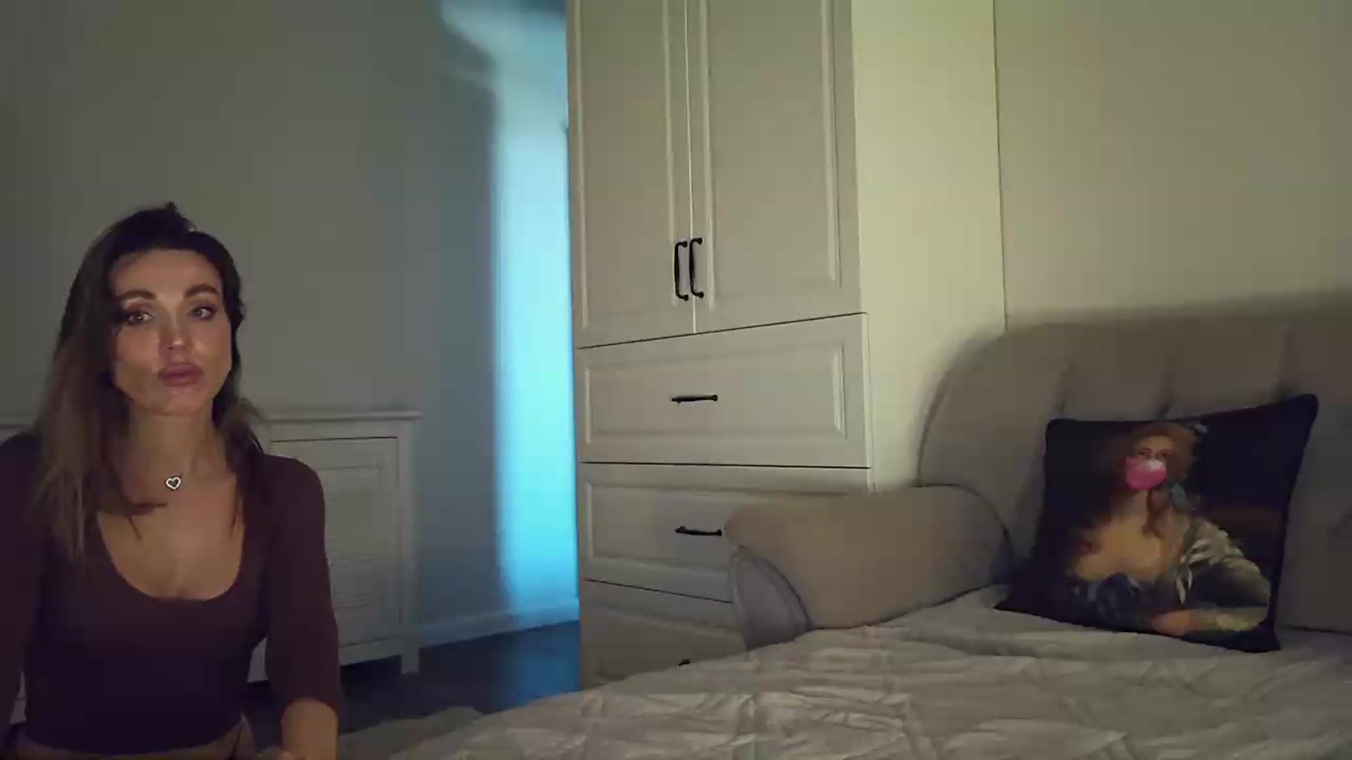 Gallery image thumbnail from EnigmaWine's myfreecams stream on, 08/02/2026, 09:27 image 8 of 20