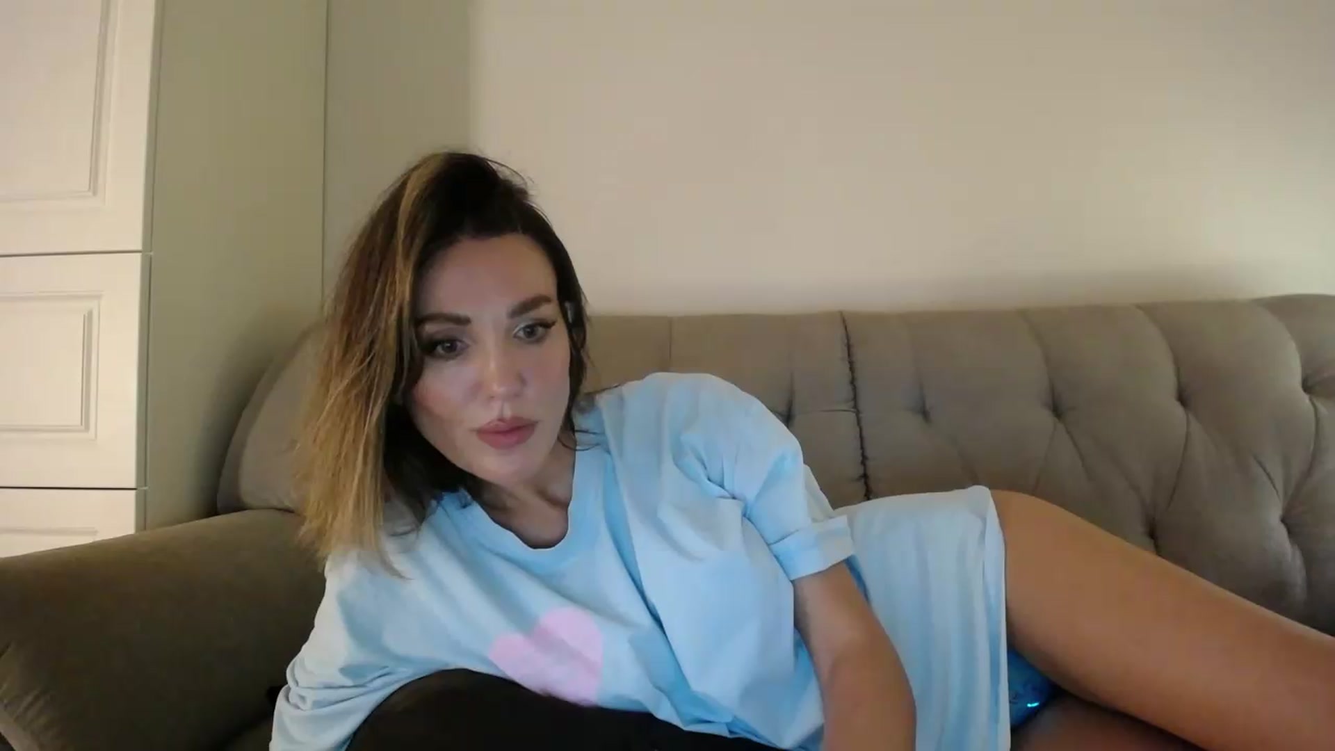 Gallery image thumbnail from EnigmaWine's myfreecams stream on, 08/15/2026, 11:54 image 19 of 20