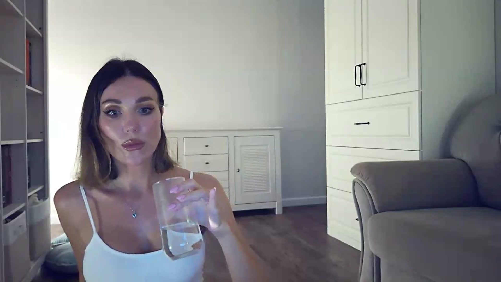 Gallery image thumbnail from EnigmaWine's myfreecams stream on, 08/16/2026, 07:09 image 9 of 20