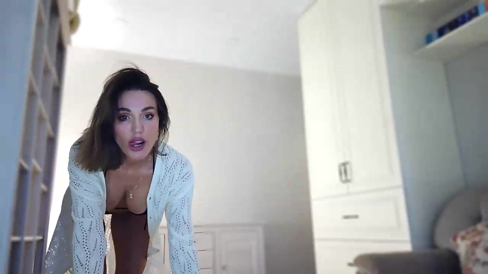 Gallery image thumbnail from EnigmaWine's myfreecams stream on, 08/29/2026, 10:27 image 6 of 20