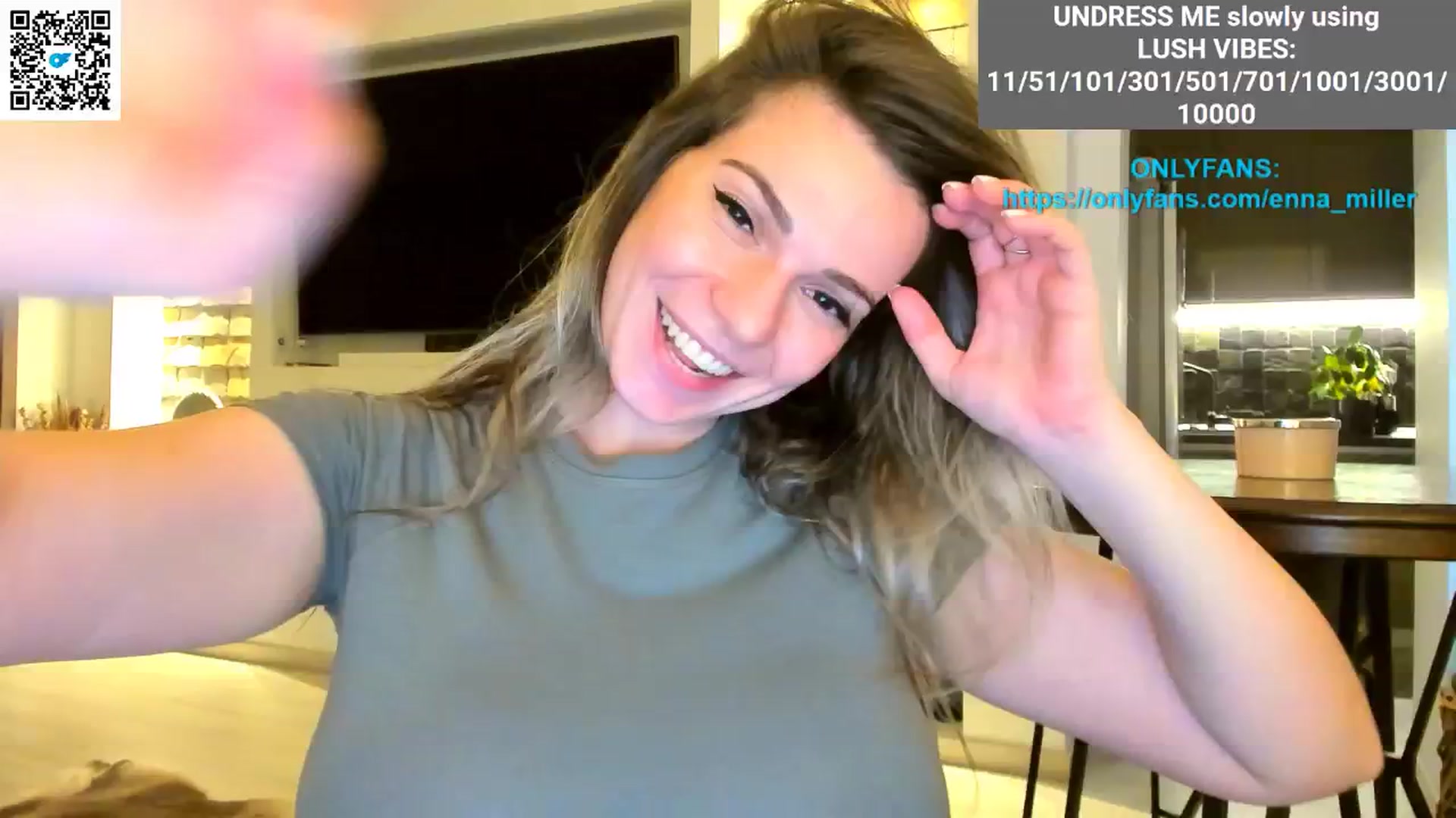 Gallery image thumbnail from Enna_Miller's myfreecams stream on, 10/28/2024, 09:29 image 7 of 20