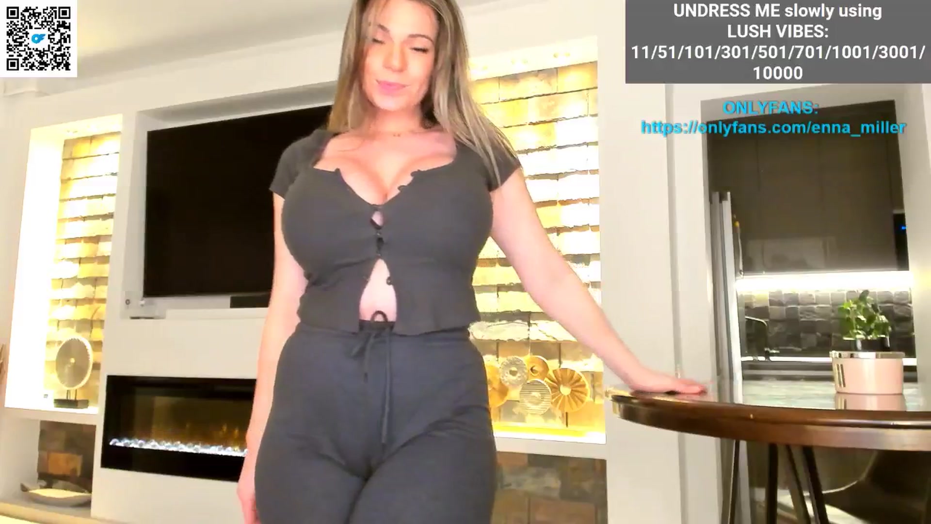 Gallery image thumbnail from Enna_Miller's myfreecams stream on, 01/06/2025, 07:59 image 5 of 20