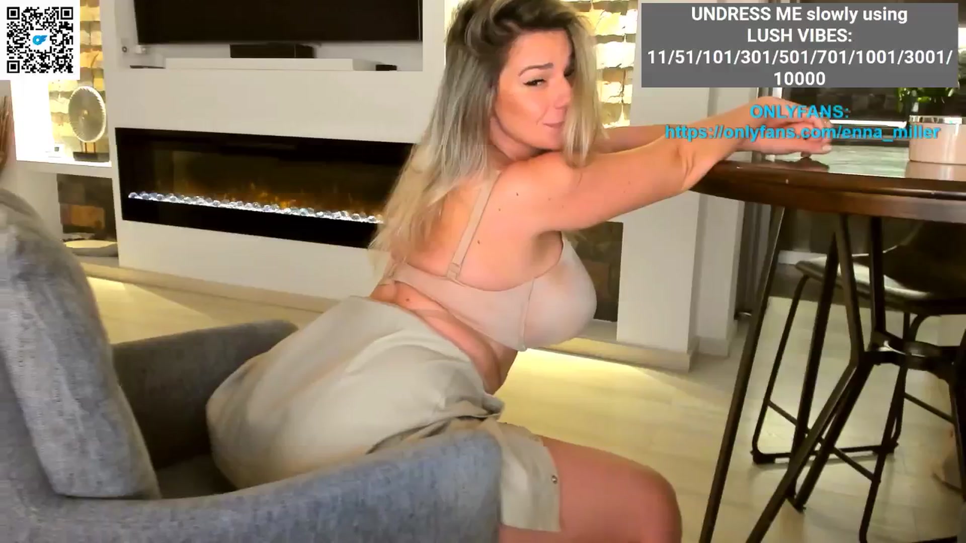 Gallery image thumbnail from Enna_Miller's myfreecams stream on, 04/10/2025, 05:12 image 11 of 20