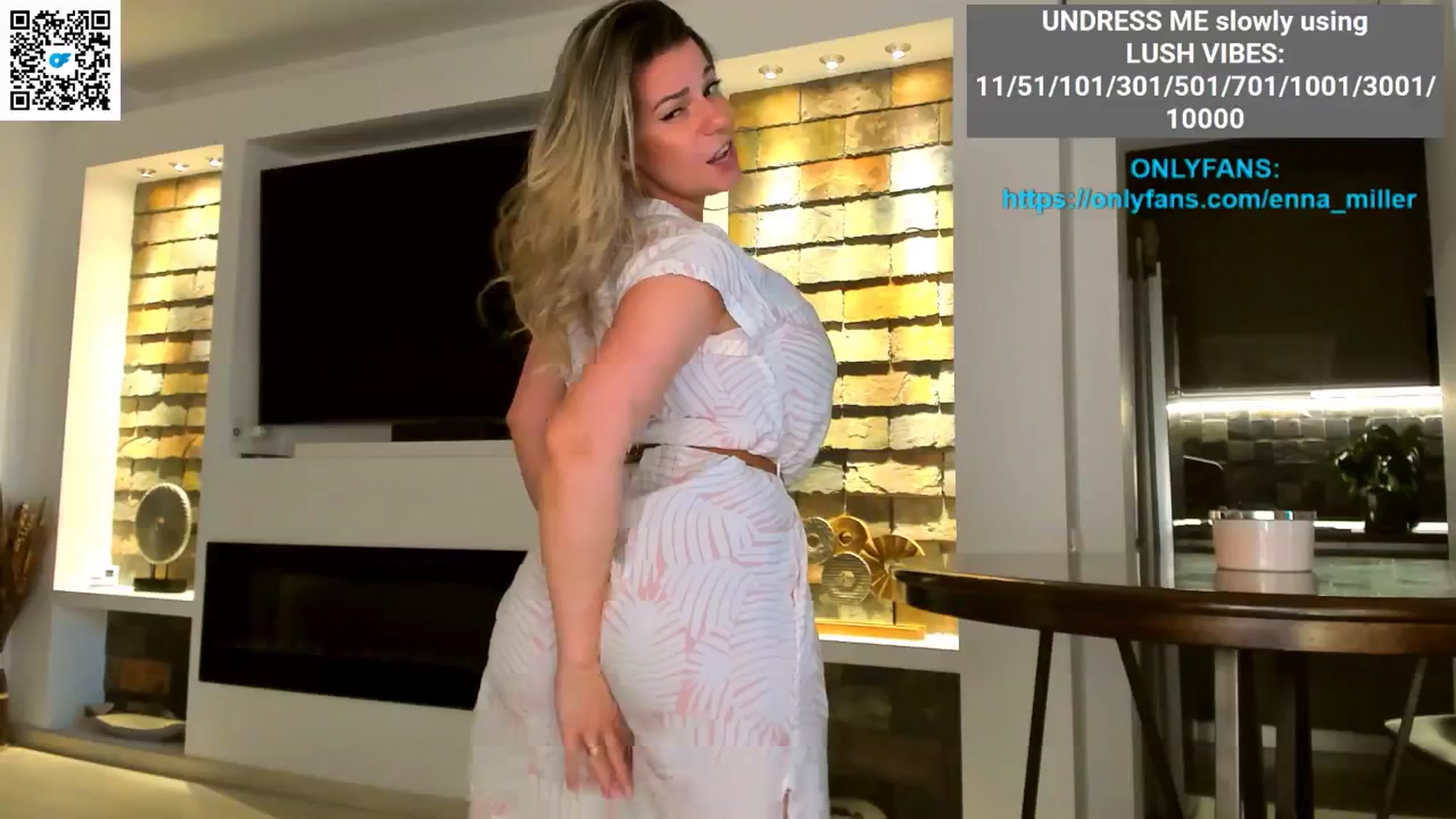 Gallery image thumbnail from Enna_Miller's myfreecams stream on, 04/19/2025, 15:00 image 11 of 20