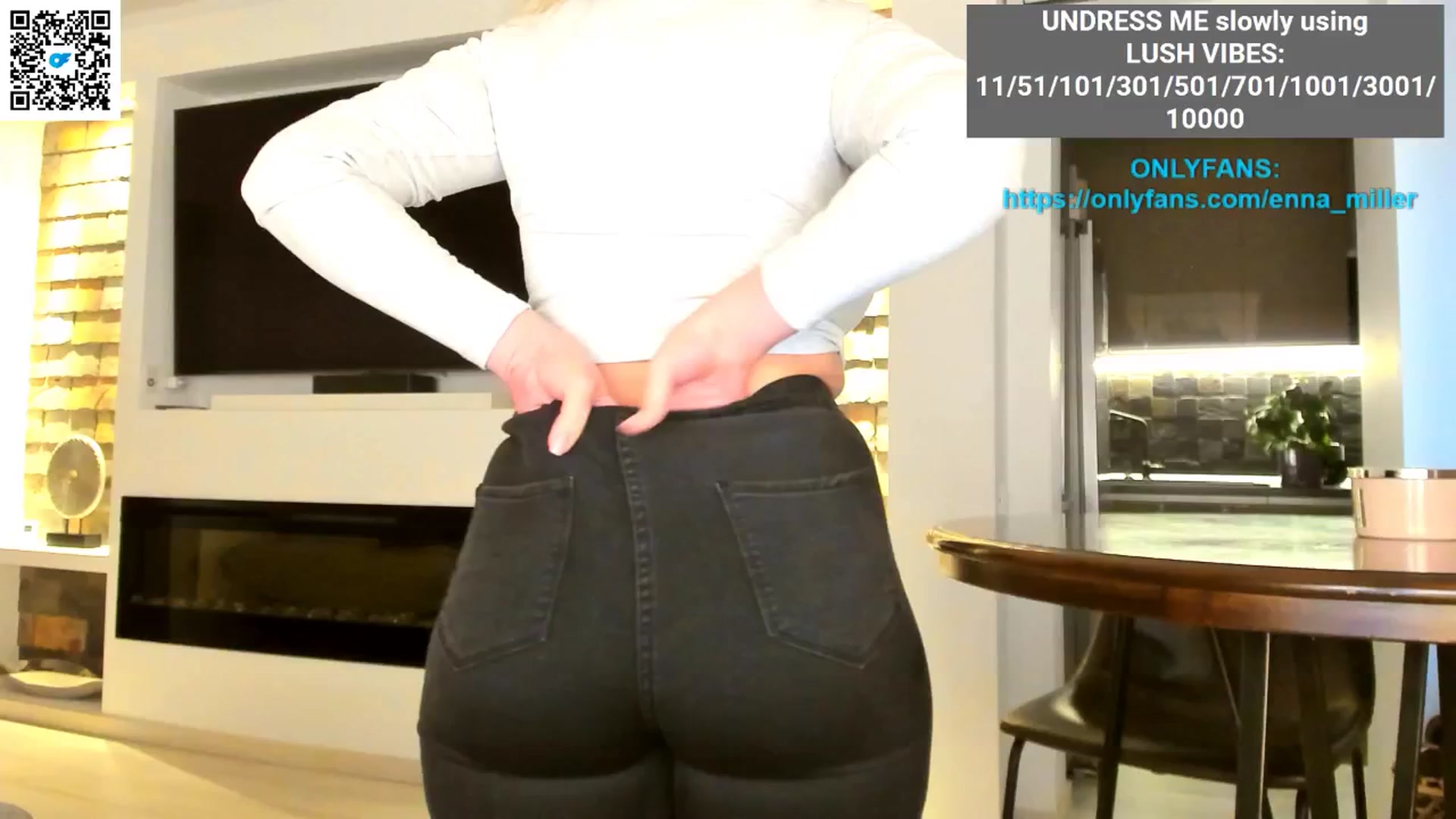 Gallery image thumbnail from Enna_Miller's myfreecams stream on, 05/03/2025, 06:01 image 4 of 20