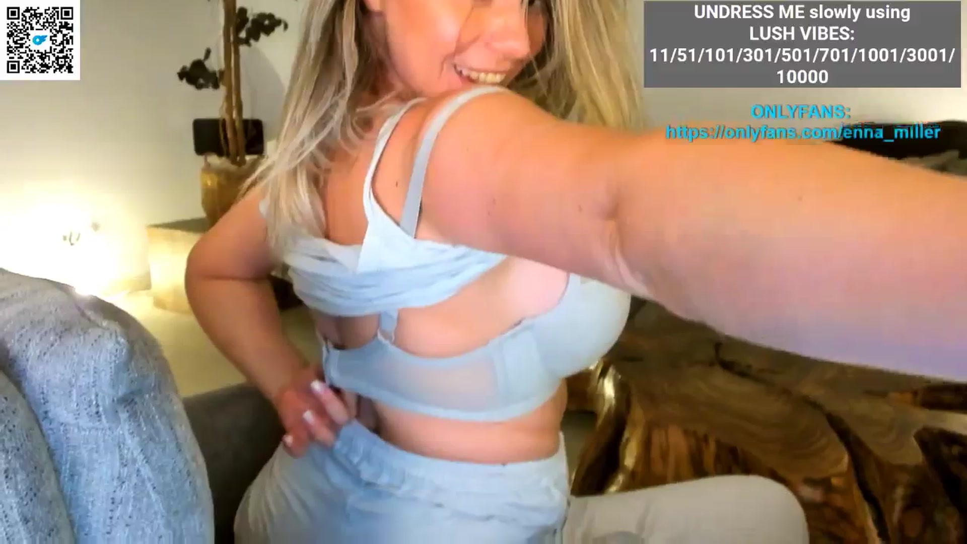 Gallery image thumbnail from Enna_Miller's myfreecams stream on, 07/14/2025, 07:40 image 12 of 20