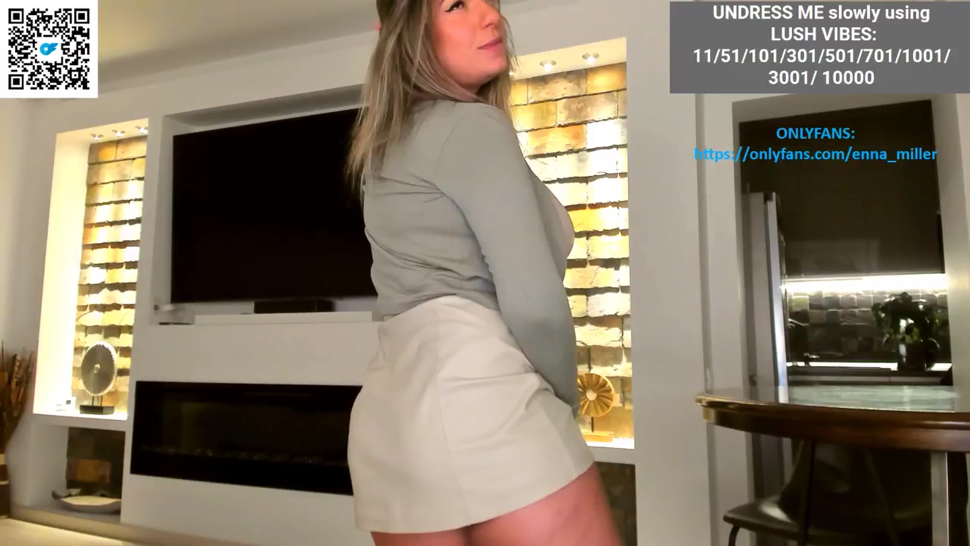 Gallery image thumbnail from Enna_Miller's myfreecams stream on, 09/27/2025, 03:51 image 3 of 20