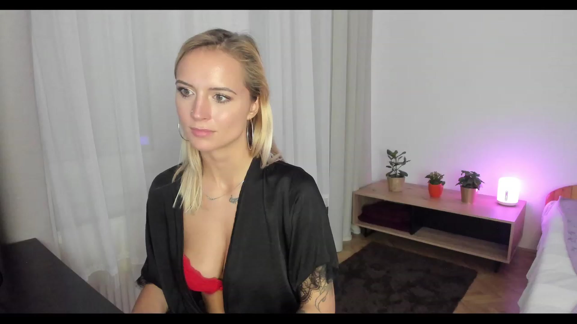 Gallery image thumbnail from Enncandy's myfreecams stream on, 11/26/2022, 01:26 image 1 of 20