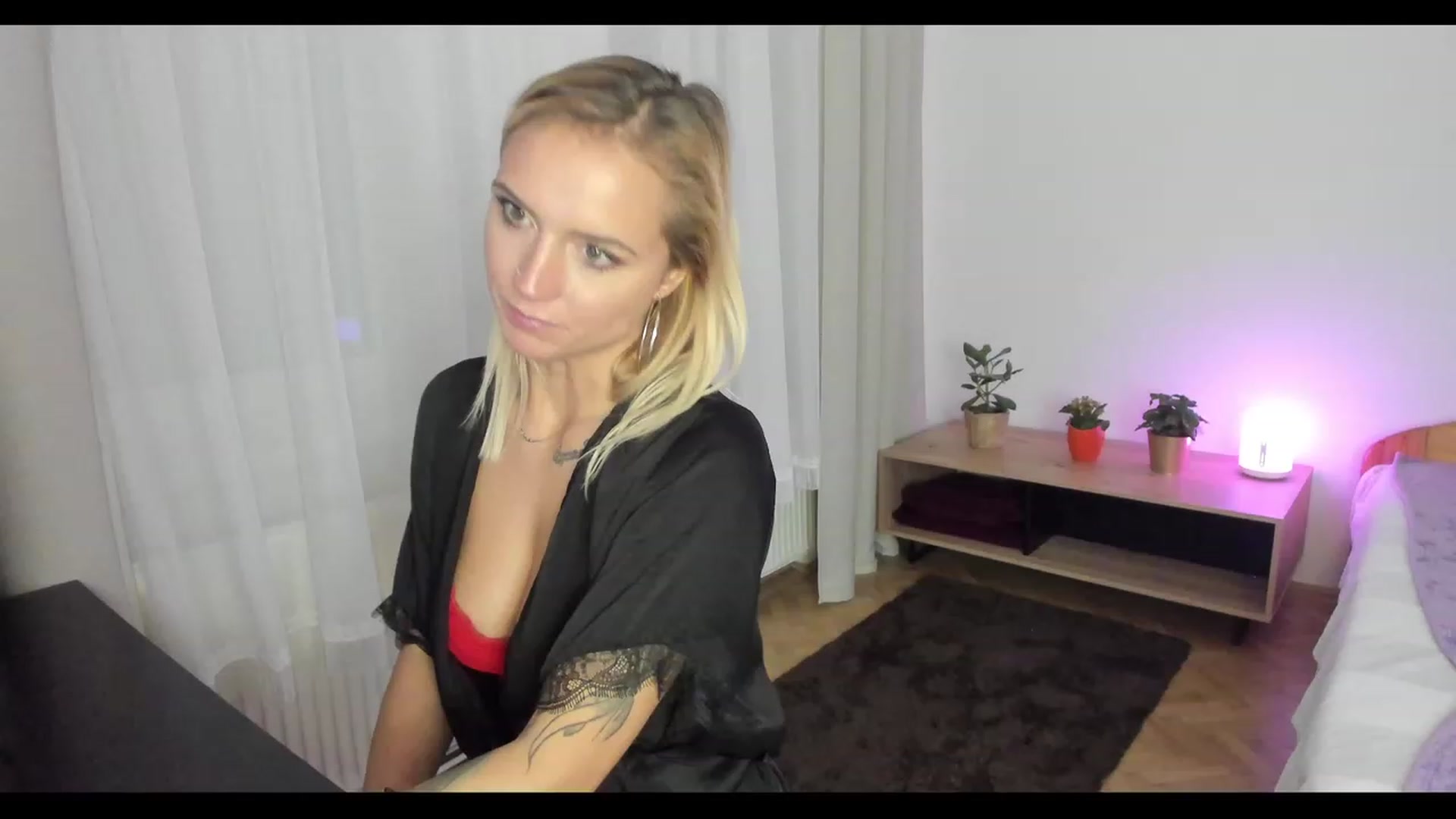Gallery image thumbnail from Enncandy's myfreecams stream on, 11/26/2022, 01:26 image 9 of 20