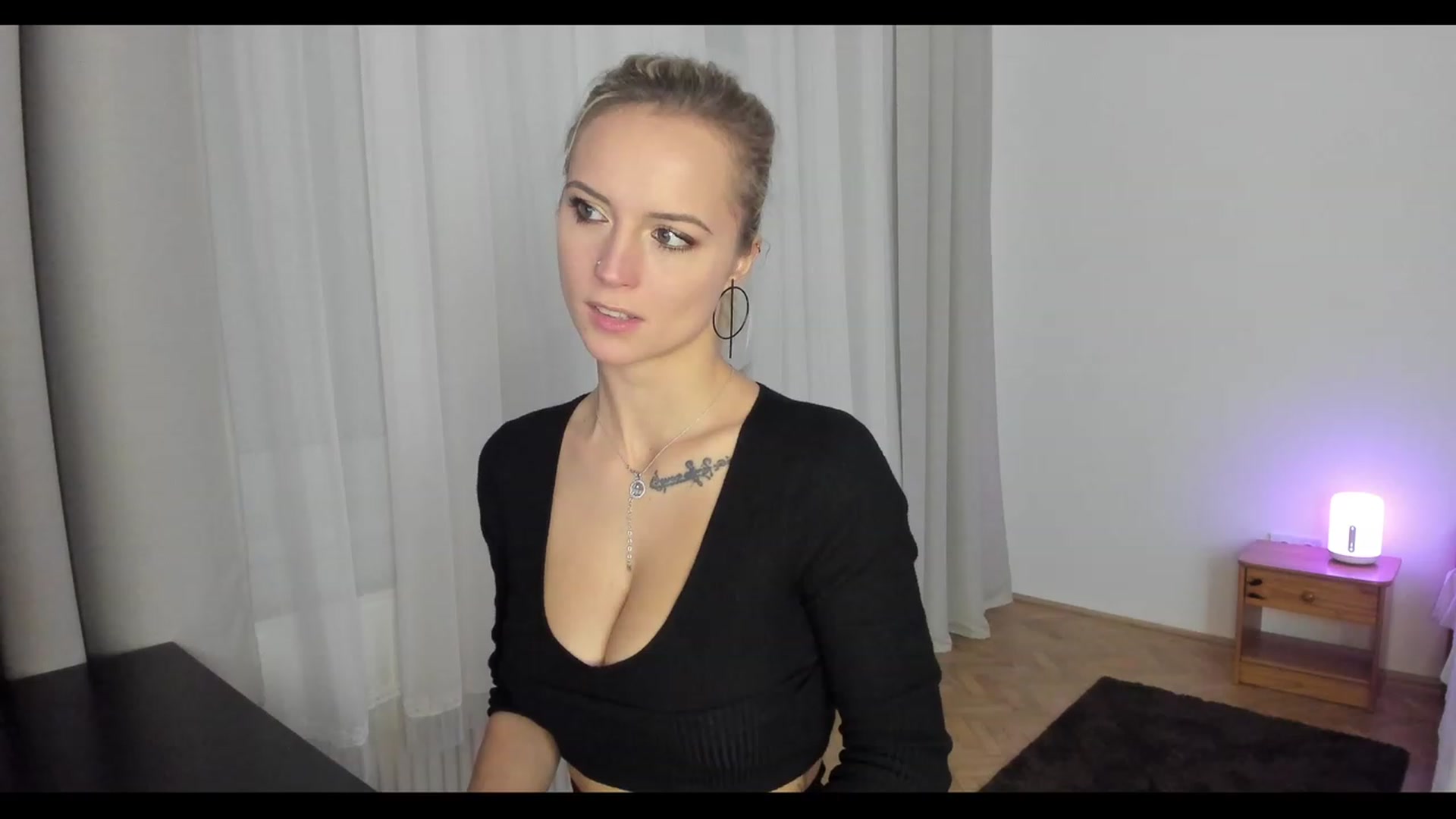 Gallery image thumbnail from Enncandy's myfreecams stream on, 12/15/2022, 08:00 image 1 of 20