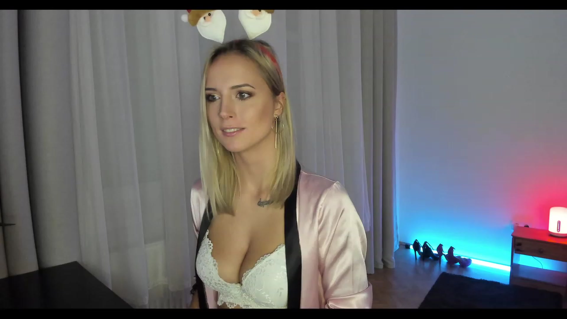 Gallery image thumbnail from Enncandy's myfreecams stream on, 12/26/2022, 17:32 image 6 of 20
