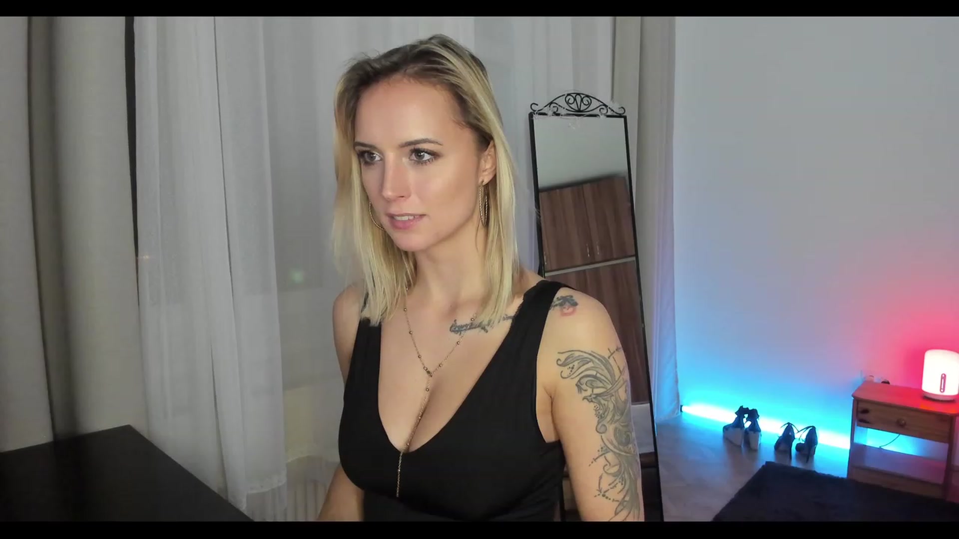 Gallery image thumbnail from Enncandy's myfreecams stream on, 02/07/2023, 18:58 image 4 of 20