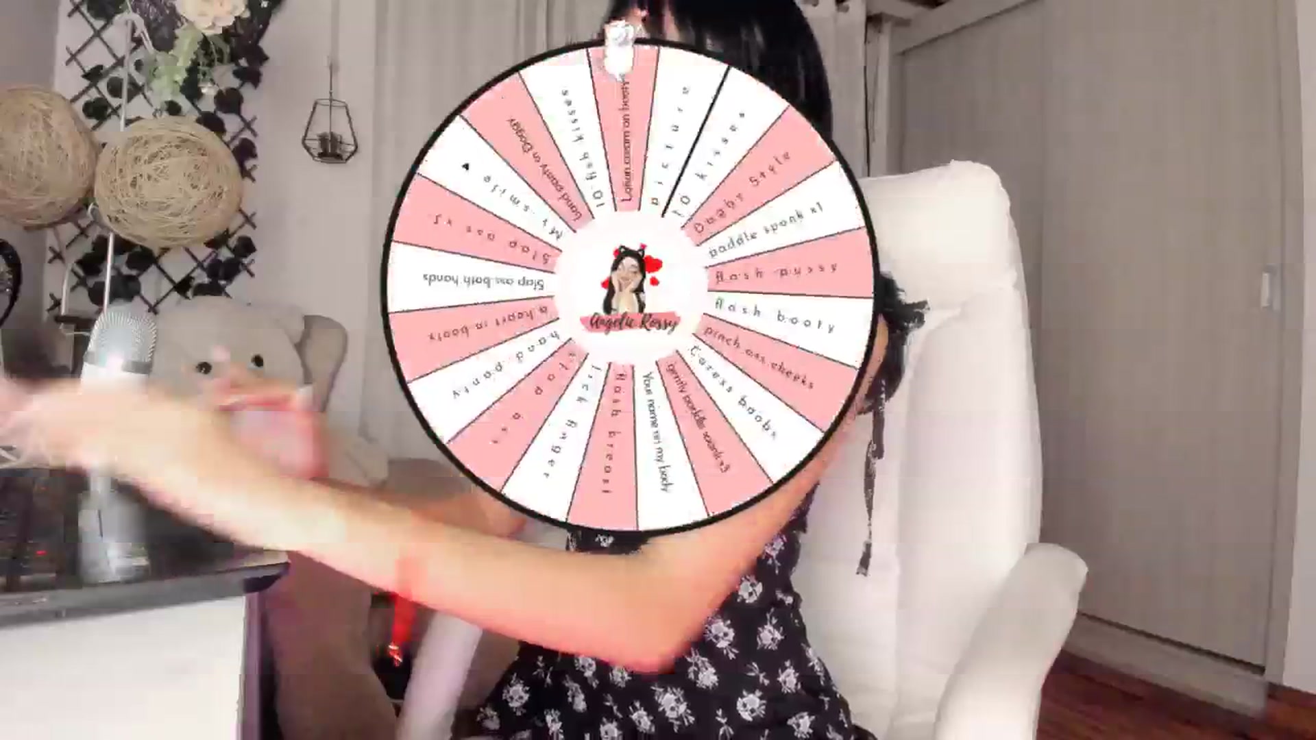 Gallery image thumbnail from Ephemeral's myfreecams stream on, 02/15/2025, 23:23 image 16 of 20