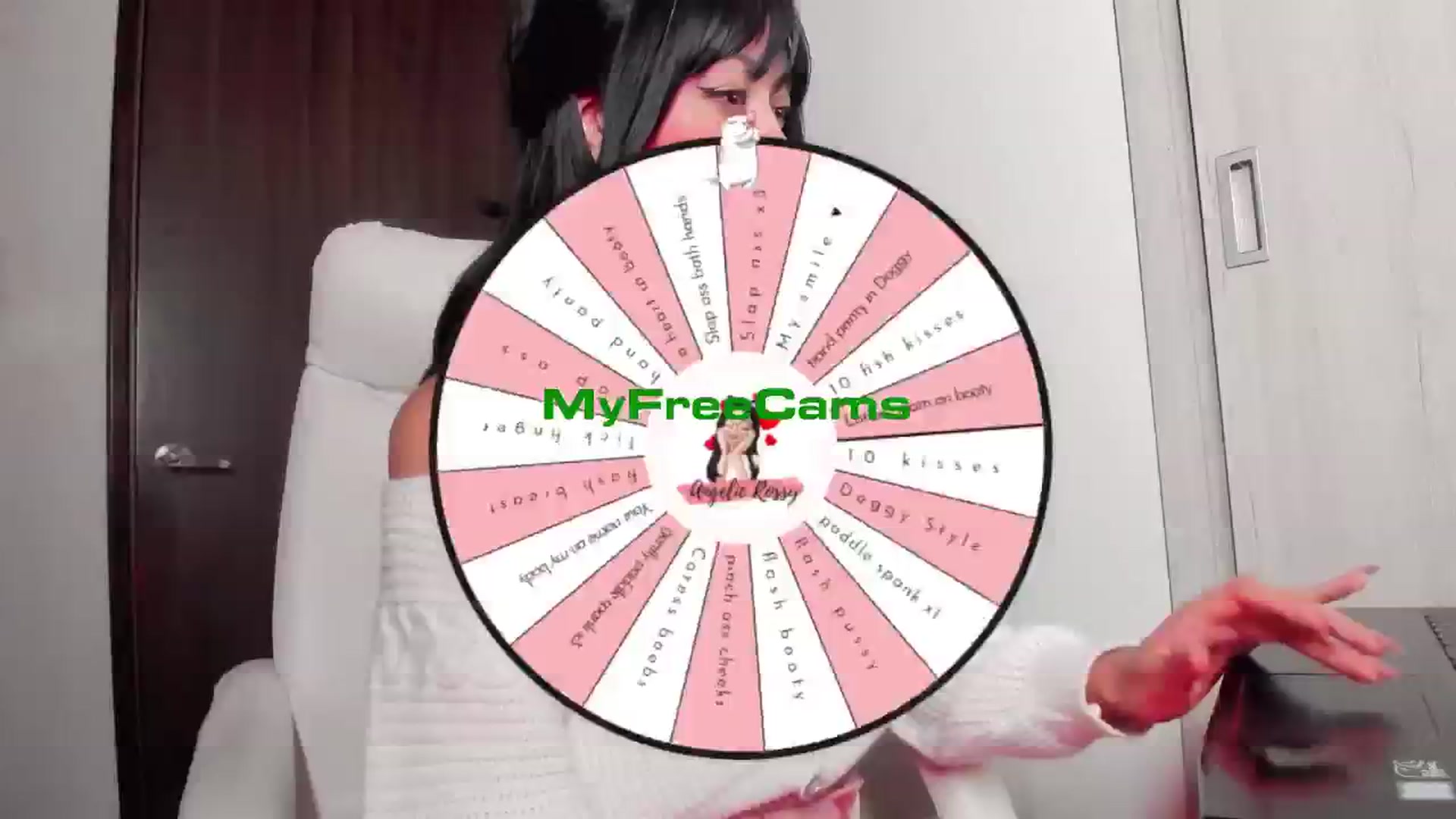 Gallery image thumbnail from Ephemeral's myfreecams stream on, 08/06/2025, 24:01 image 3 of 20