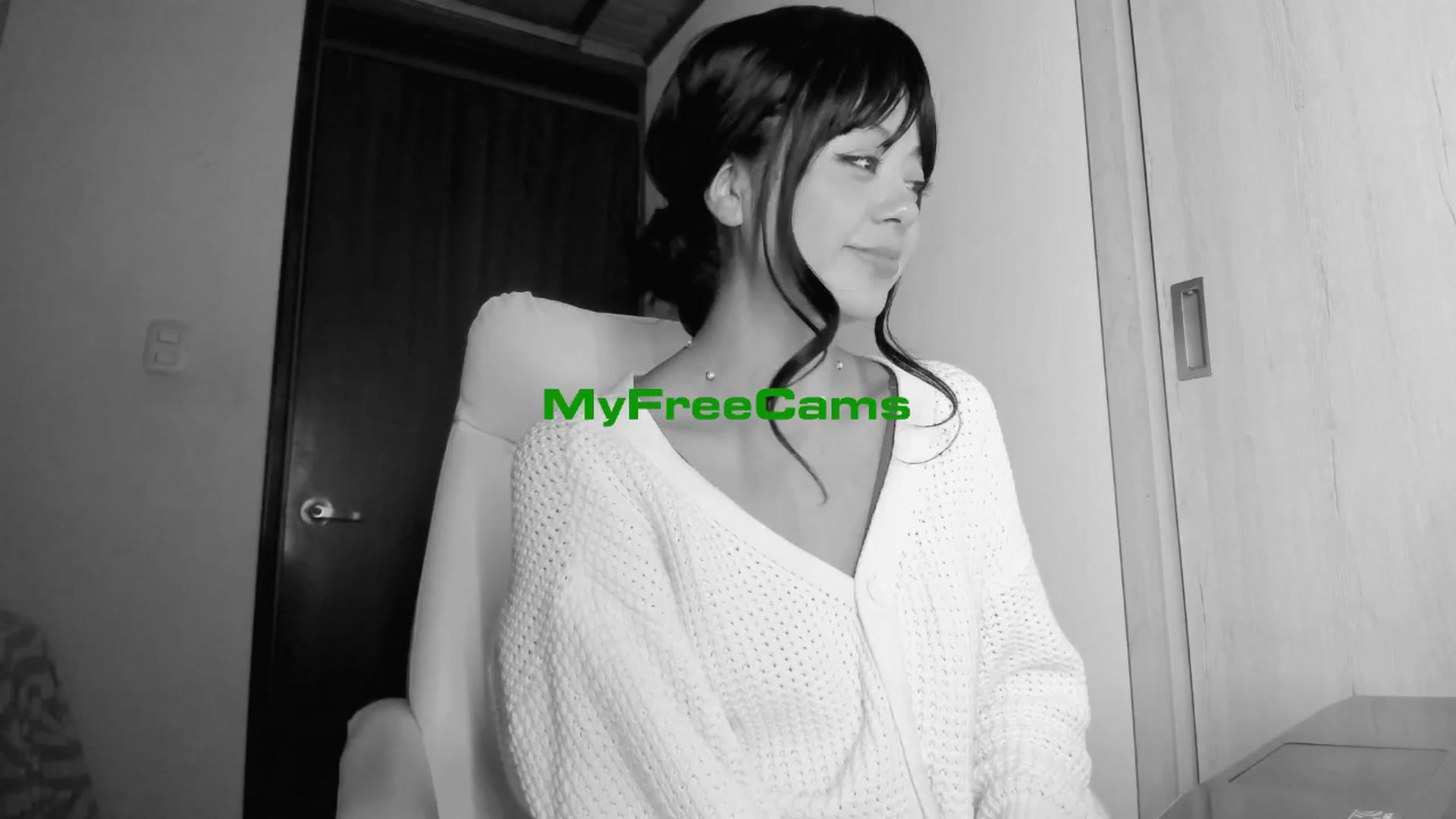 Gallery image thumbnail from Ephemeral's myfreecams stream on, 08/07/2025, 24:01 image 14 of 20