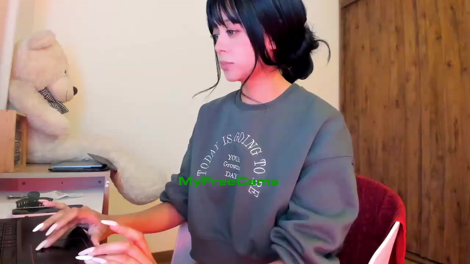 Gallery image thumbnail from Ephemeral's myfreecams stream on, 07/19/2026, 01:32 image 4 of 20