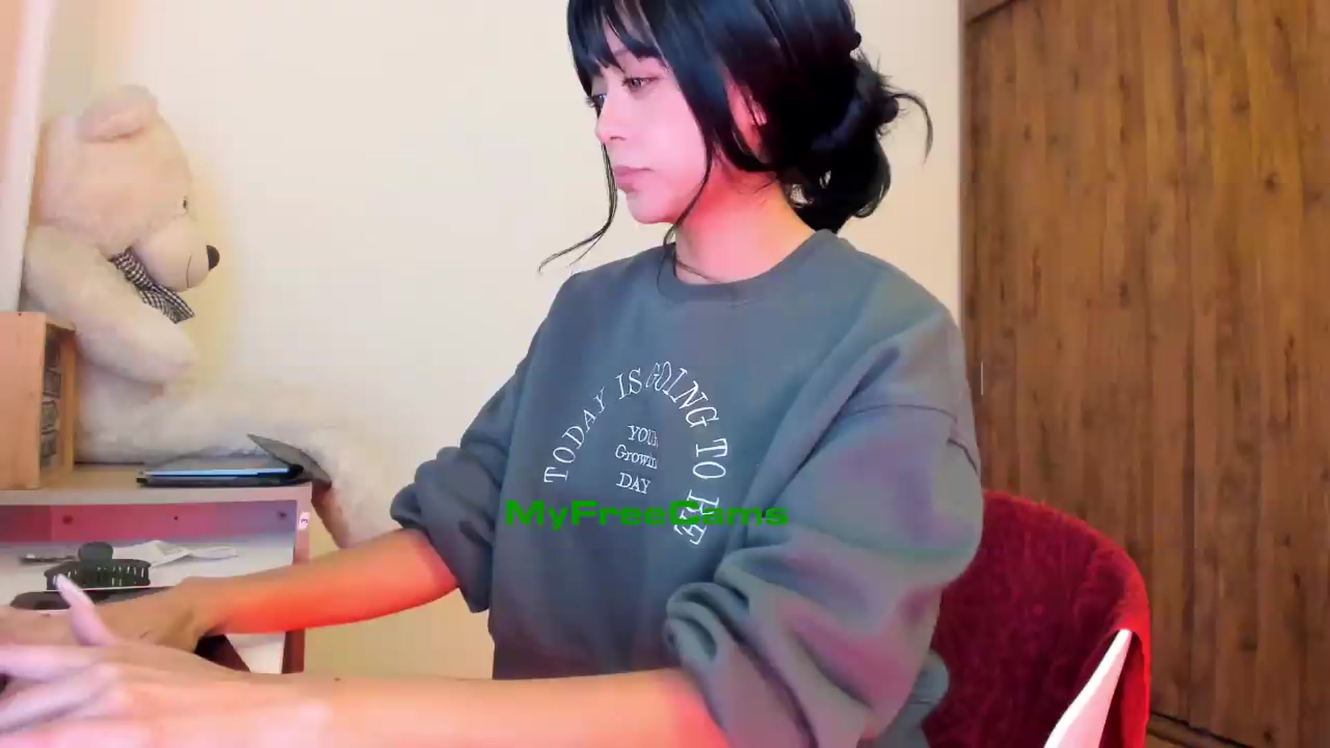 Gallery image thumbnail from Ephemeral's myfreecams stream on, 07/19/2026, 01:32 image 20 of 20