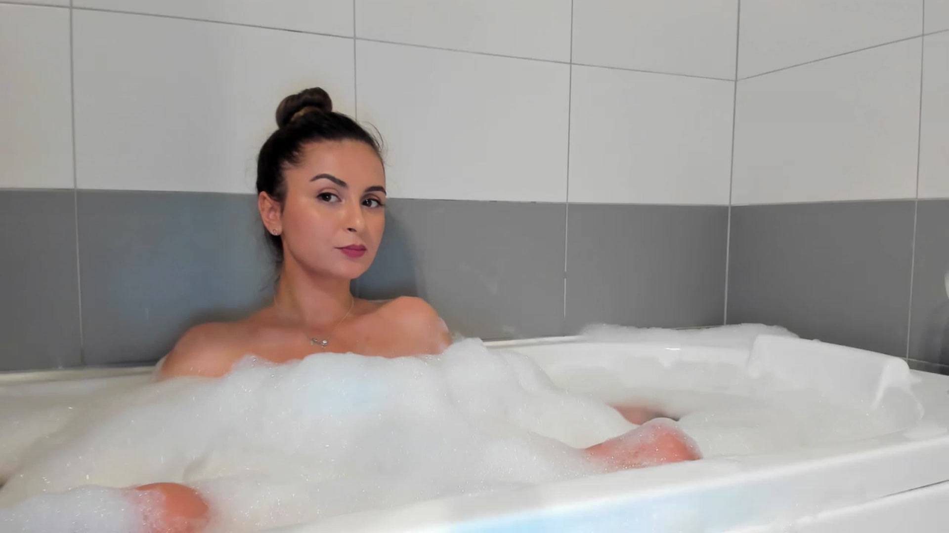 Gallery image thumbnail from EpicFu's myfreecams stream on, 11/18/2022, 13:33 image 13 of 20