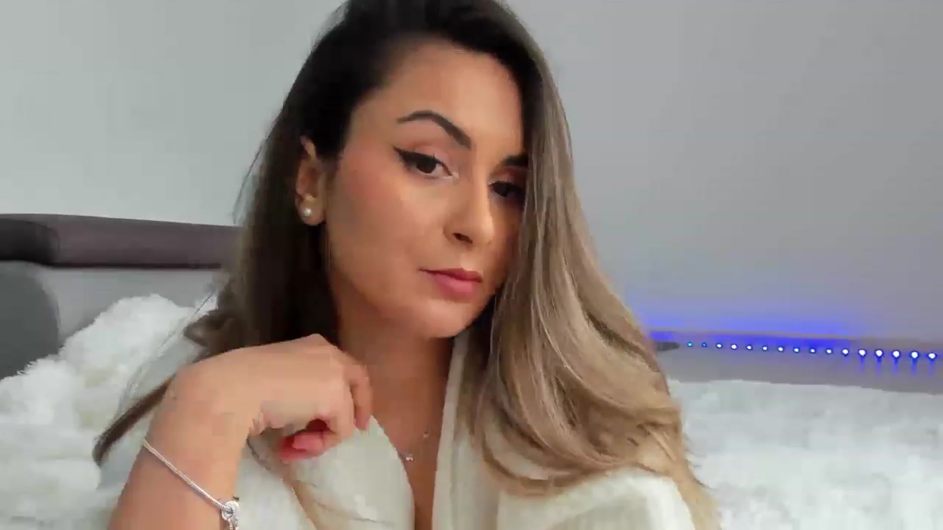 Gallery image thumbnail from EpicFu's myfreecams stream on, 03/16/2023, 10:28 image 7 of 20