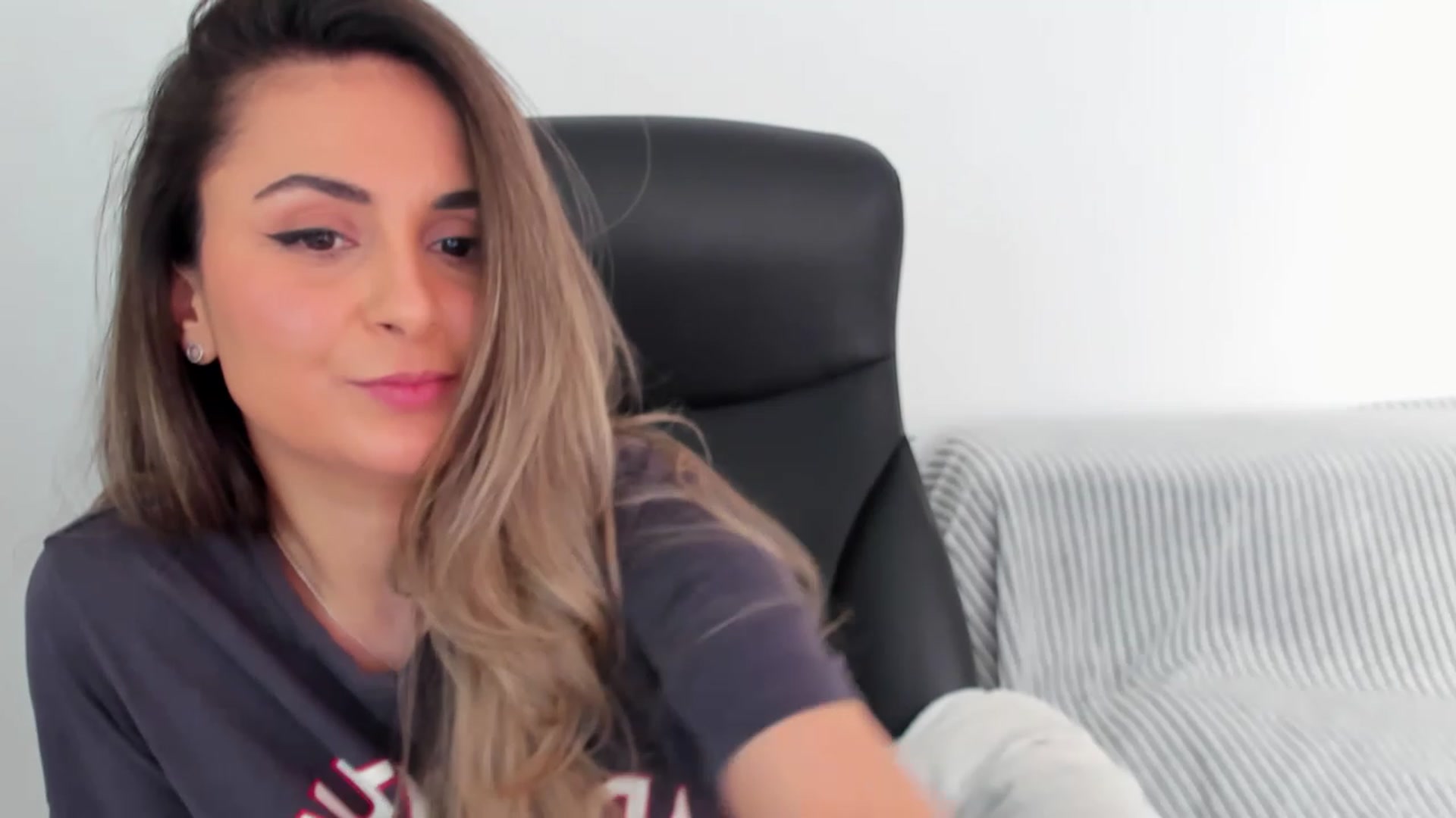 Gallery image thumbnail from EpicFu's myfreecams stream on, 03/21/2023, 14:12 image 7 of 20